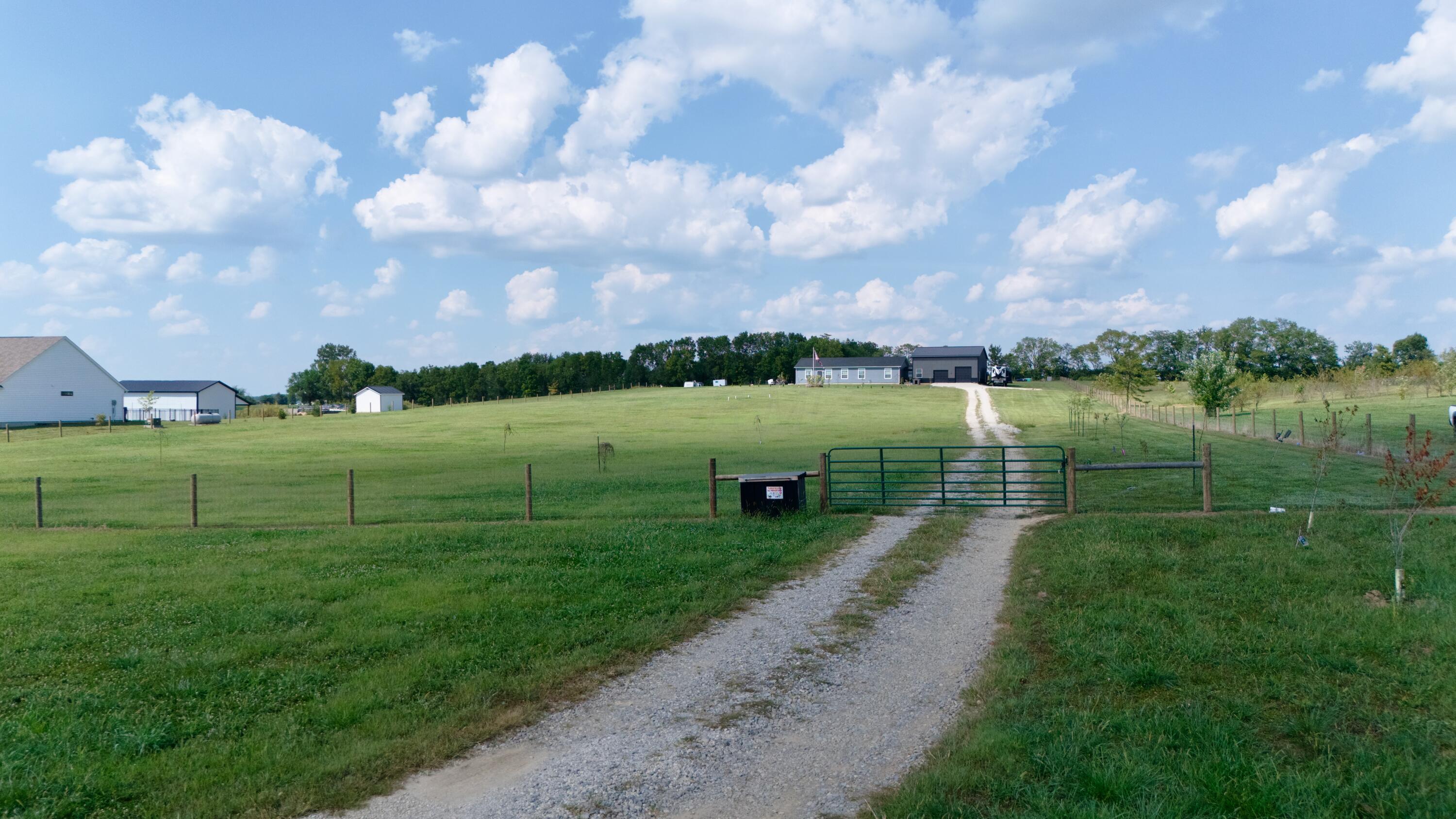 11144 Dingess Road Property Photo 4