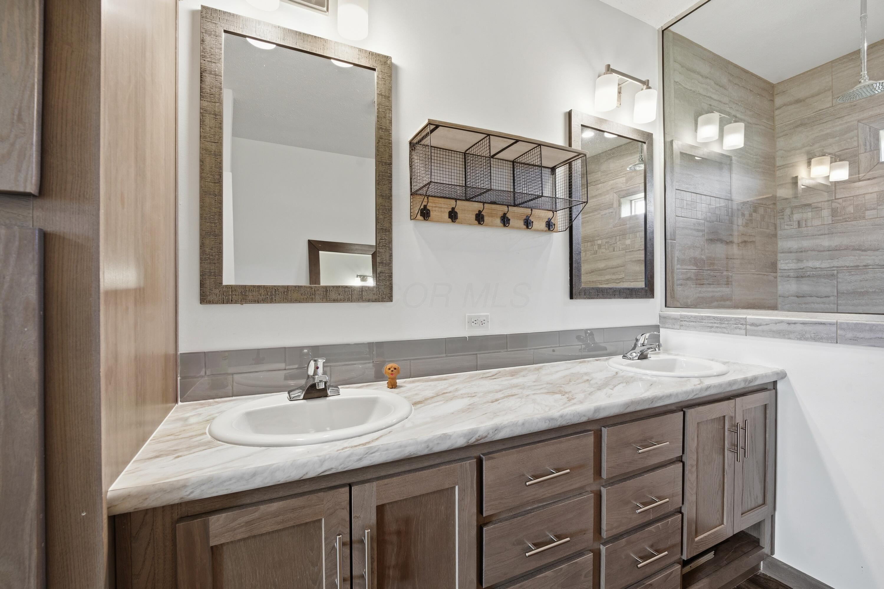 11144 Dingess Road Property Photo 18