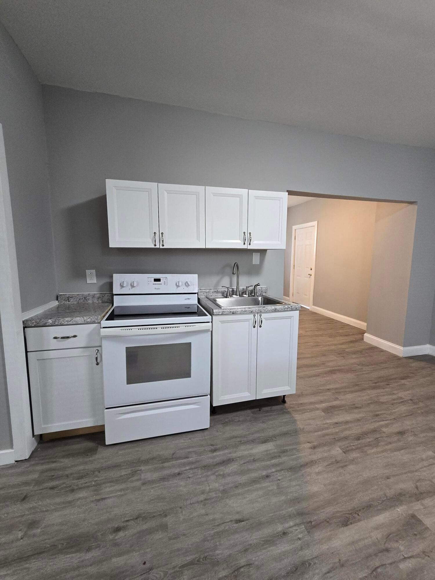 114 Vennum Avenue Property Photo 10