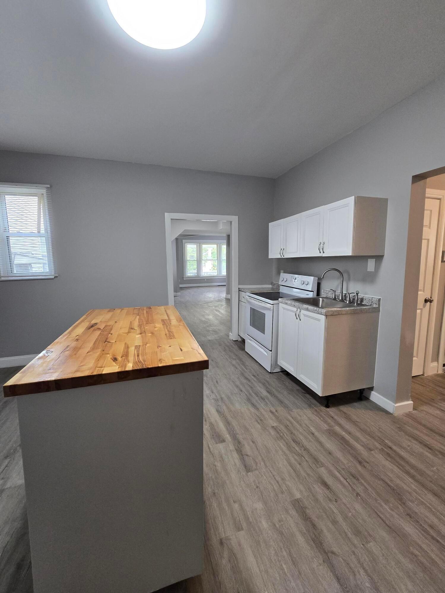 114 Vennum Avenue Property Photo 12