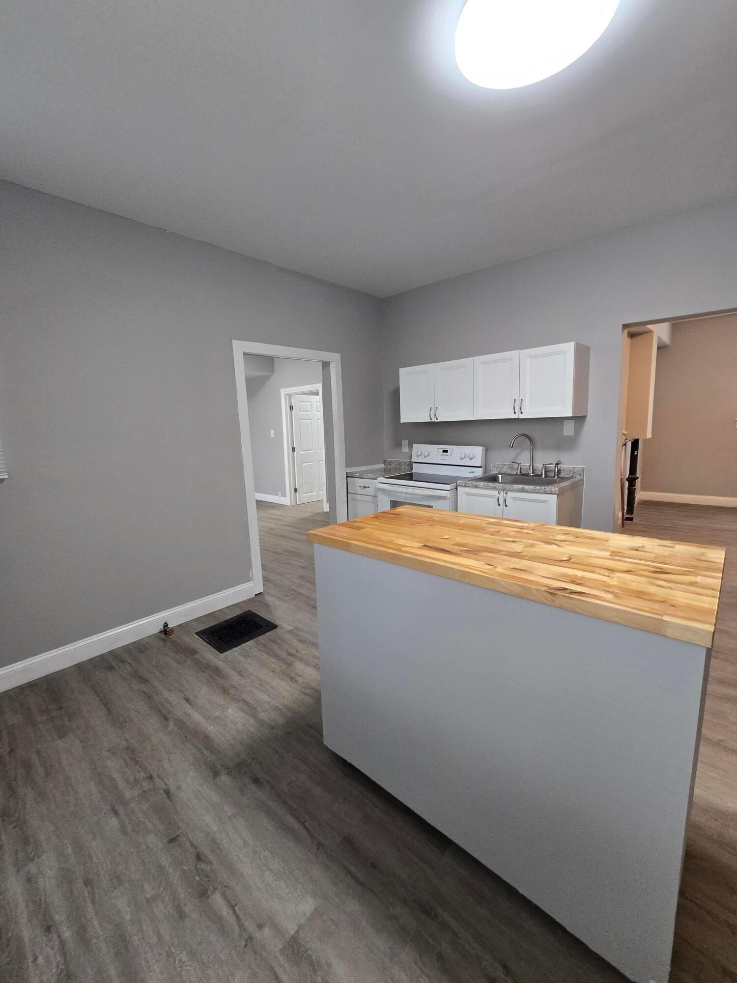114 Vennum Avenue Property Photo 13