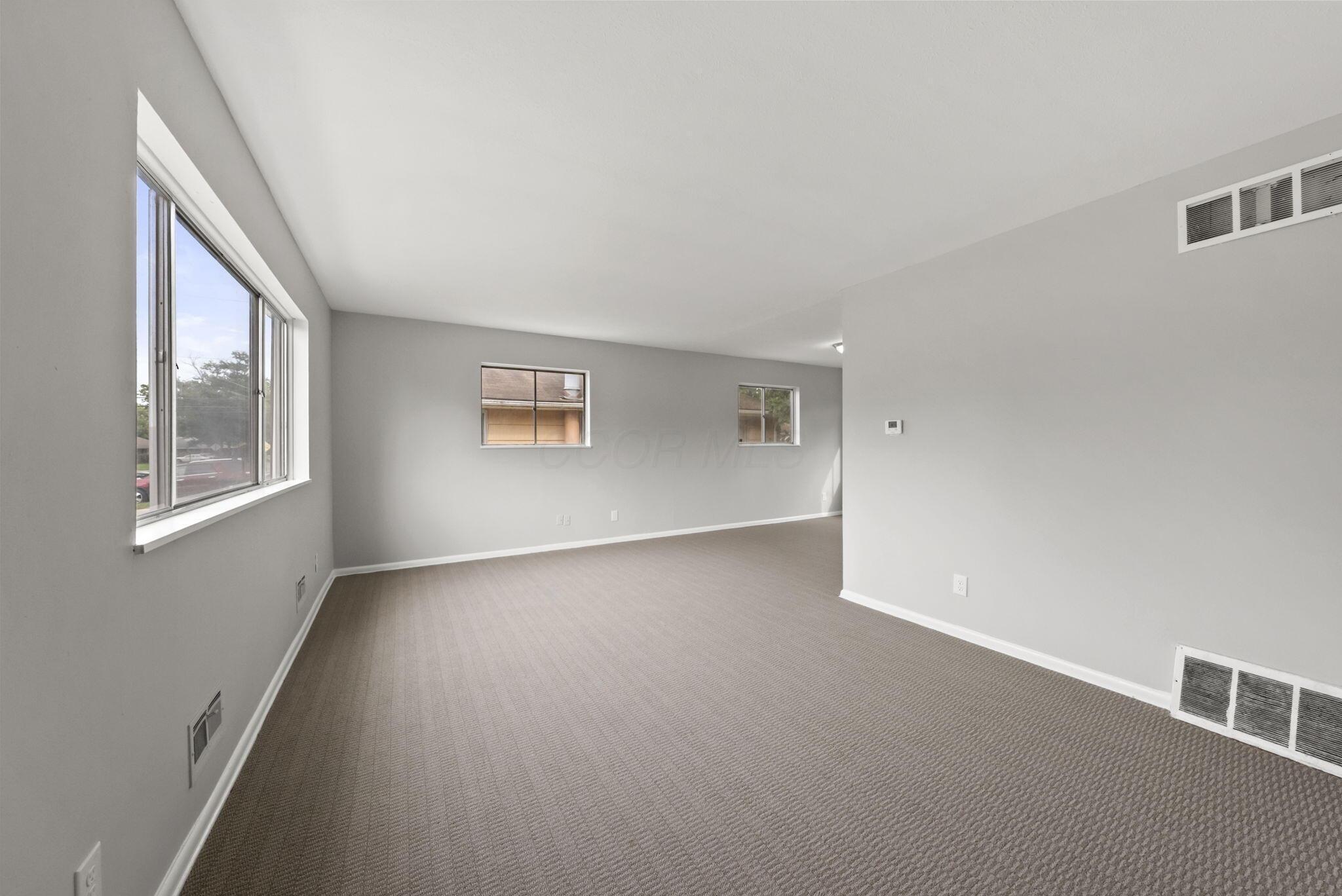 3373 Roswell Drive Property Photo 7
