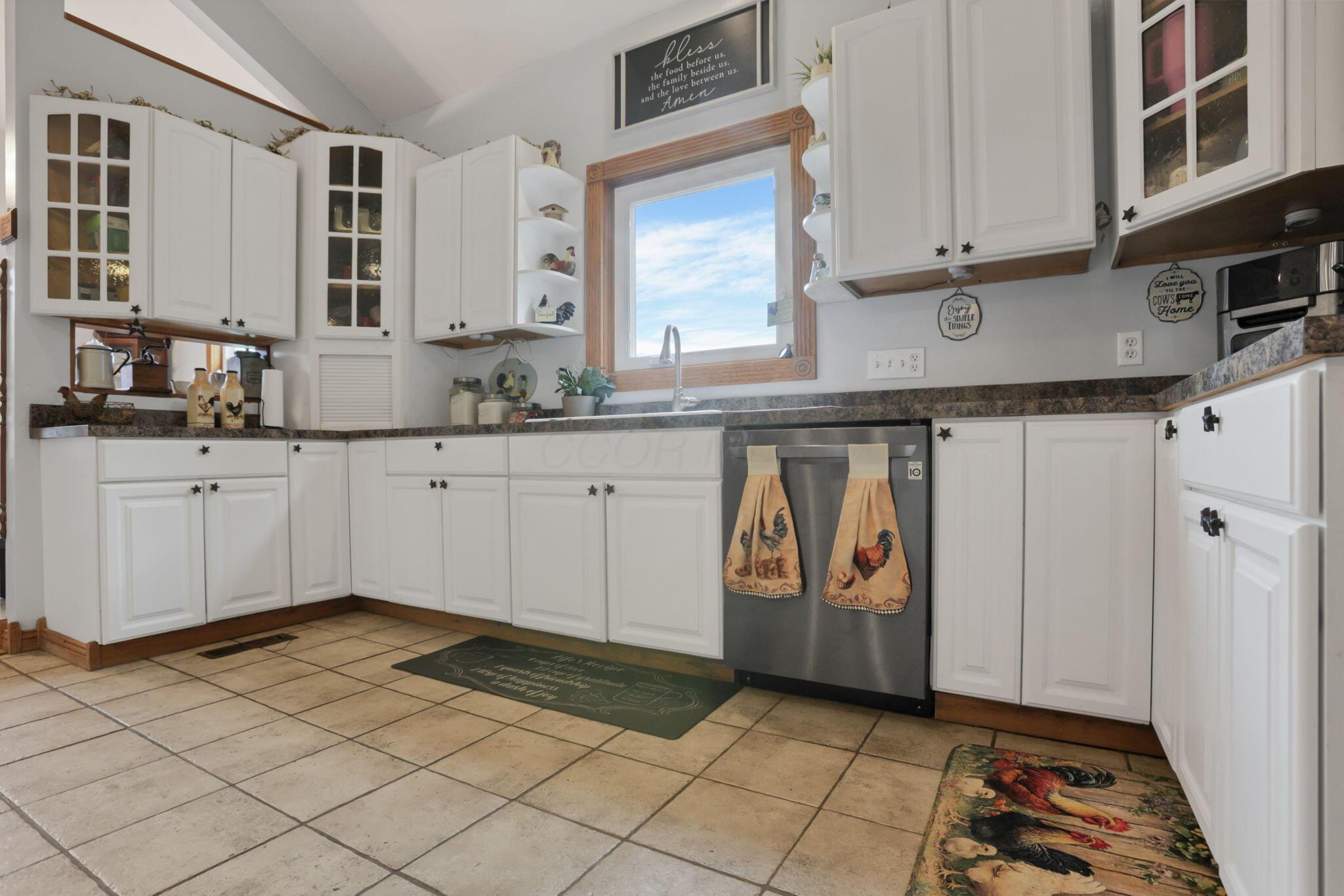 14300 Mount Perry Road Property Photo 24