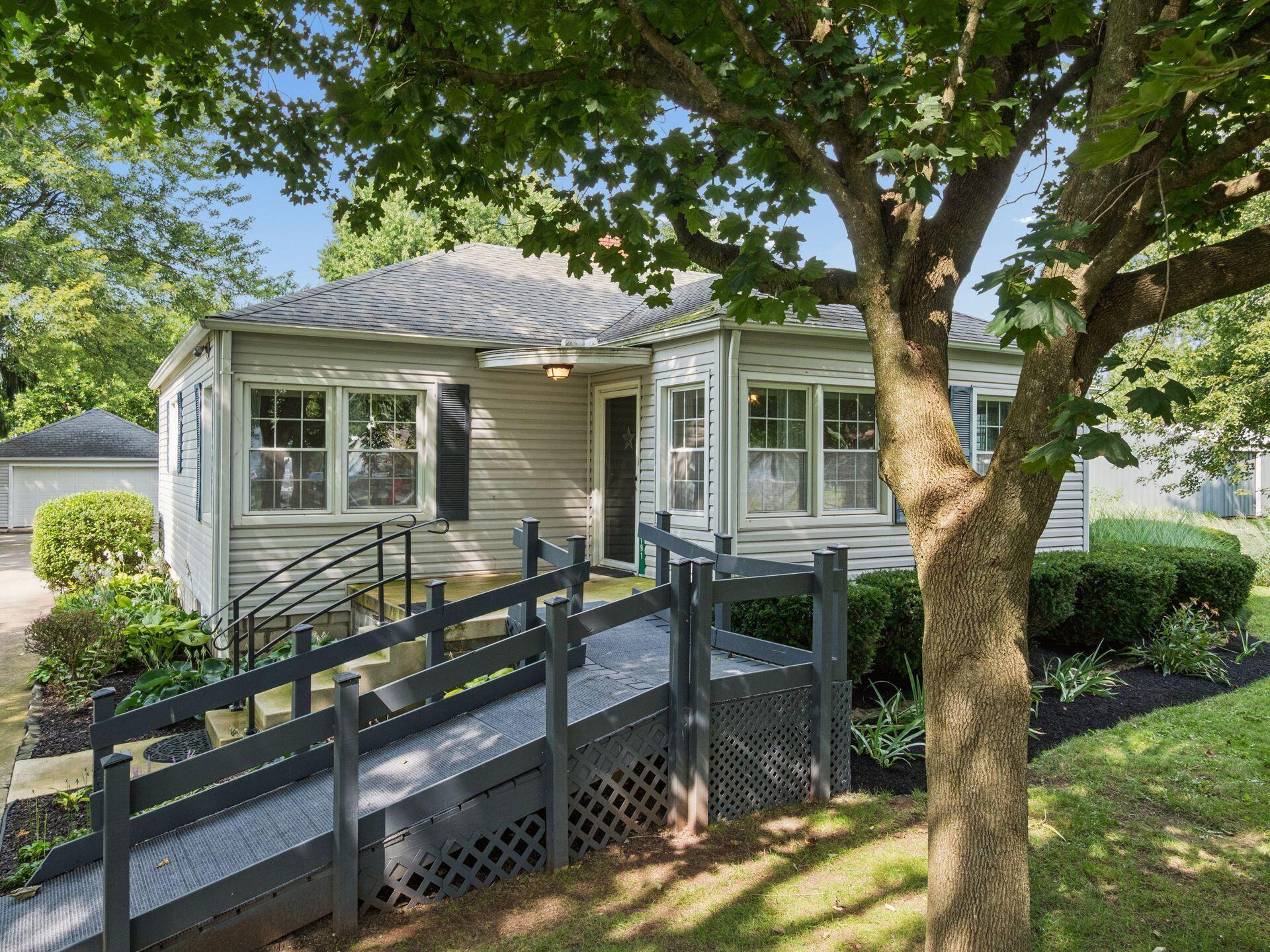 191 E Ottawa Street Property Photo 1