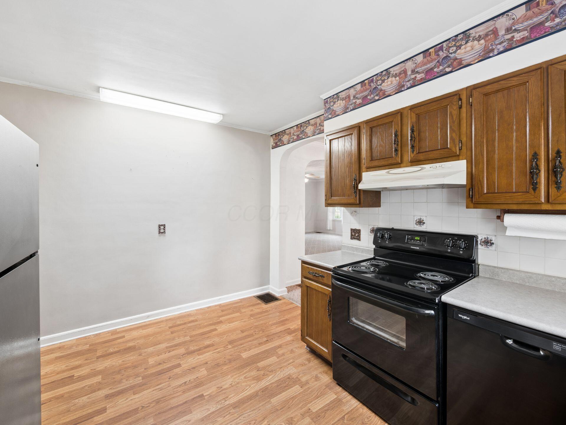 191 E Ottawa Street Property Photo 18