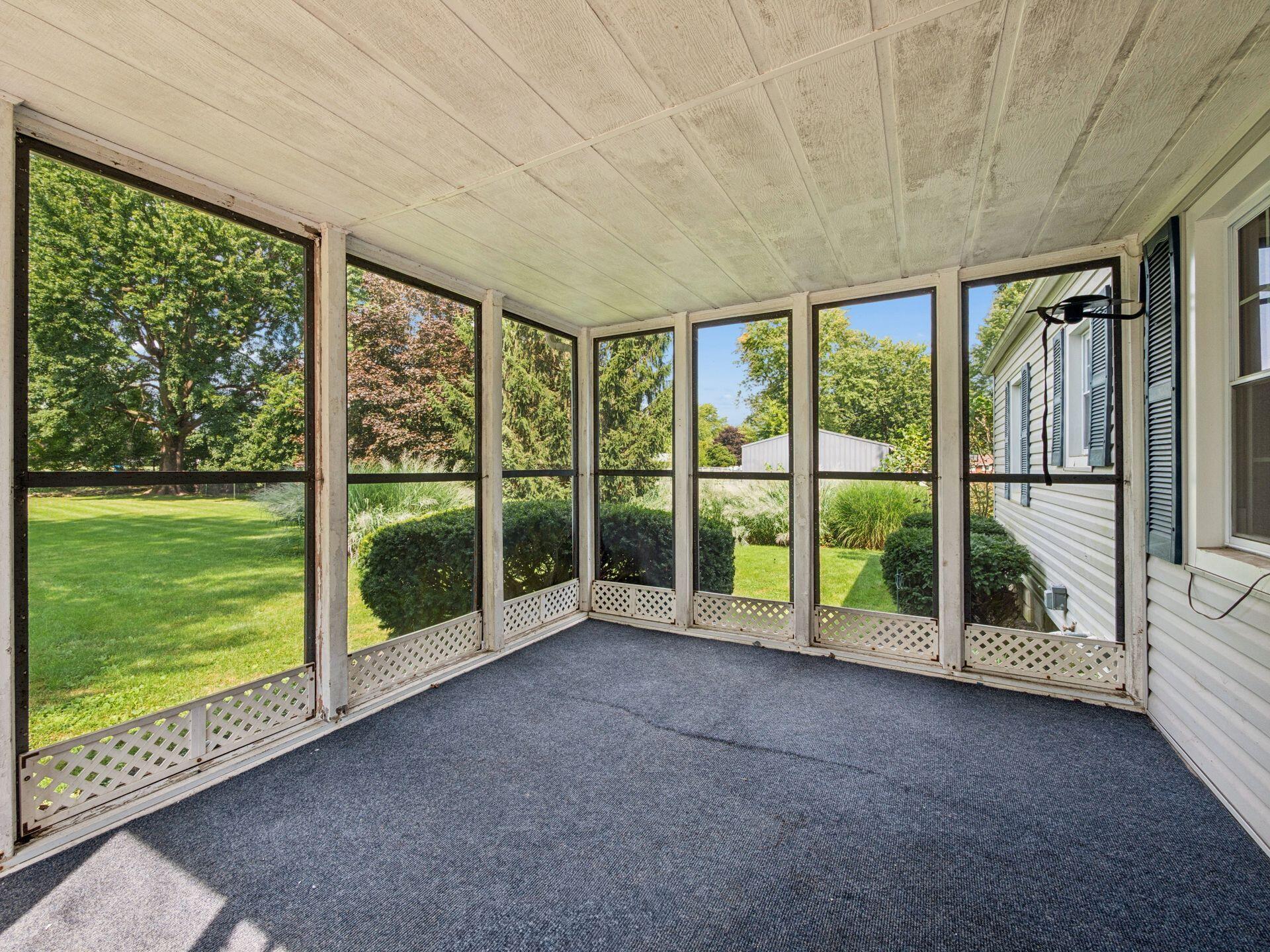 191 E Ottawa Street Property Photo 26