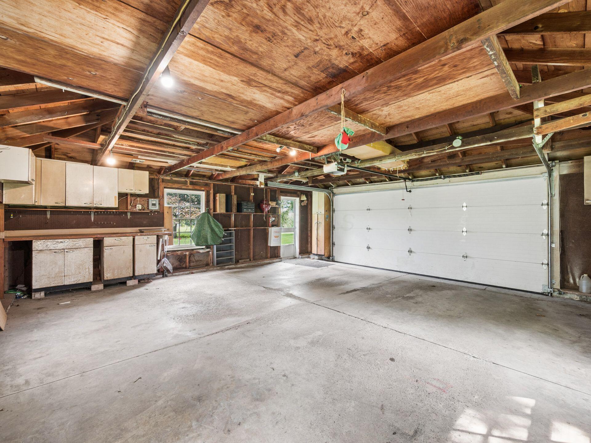 191 E Ottawa Street Property Photo 32