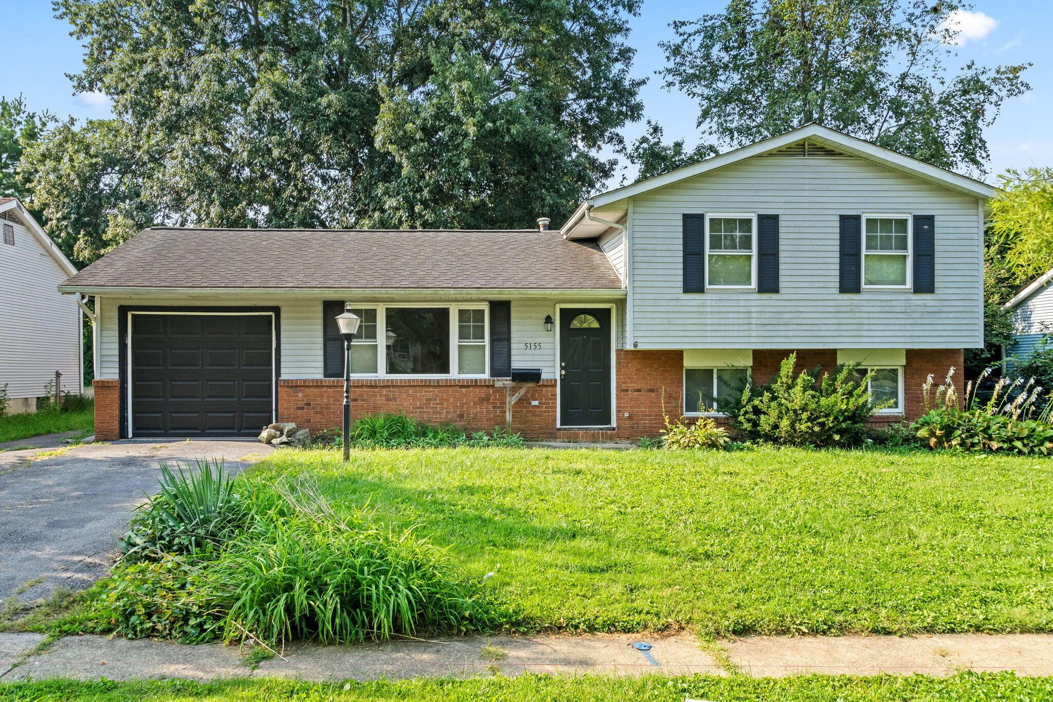 5155 Lindora Drive Property Photo 1