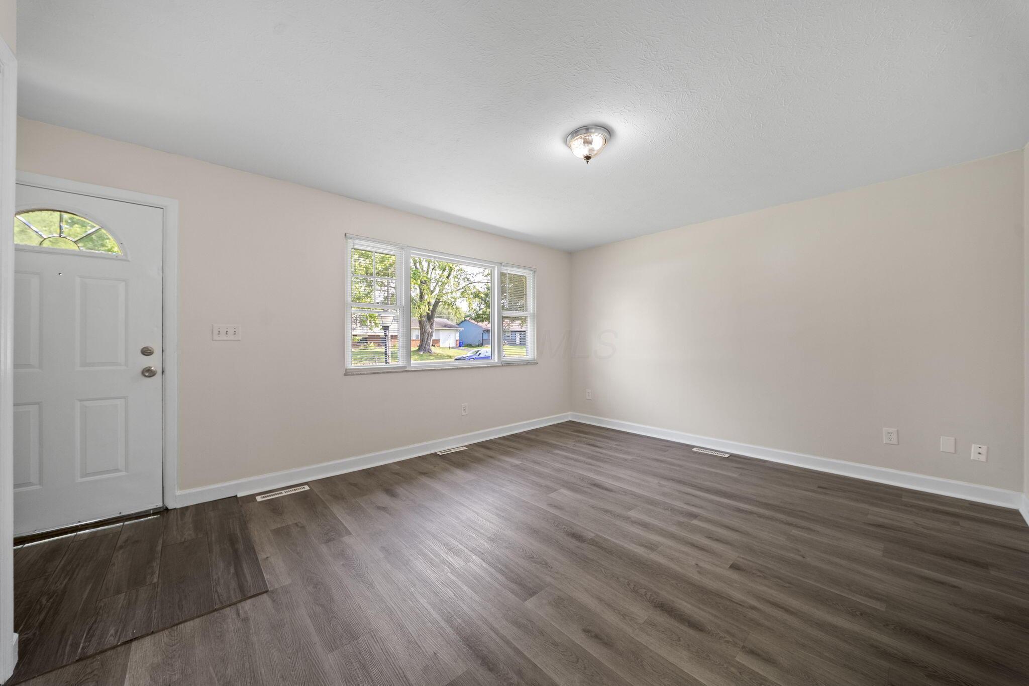 5155 Lindora Drive Property Photo 16