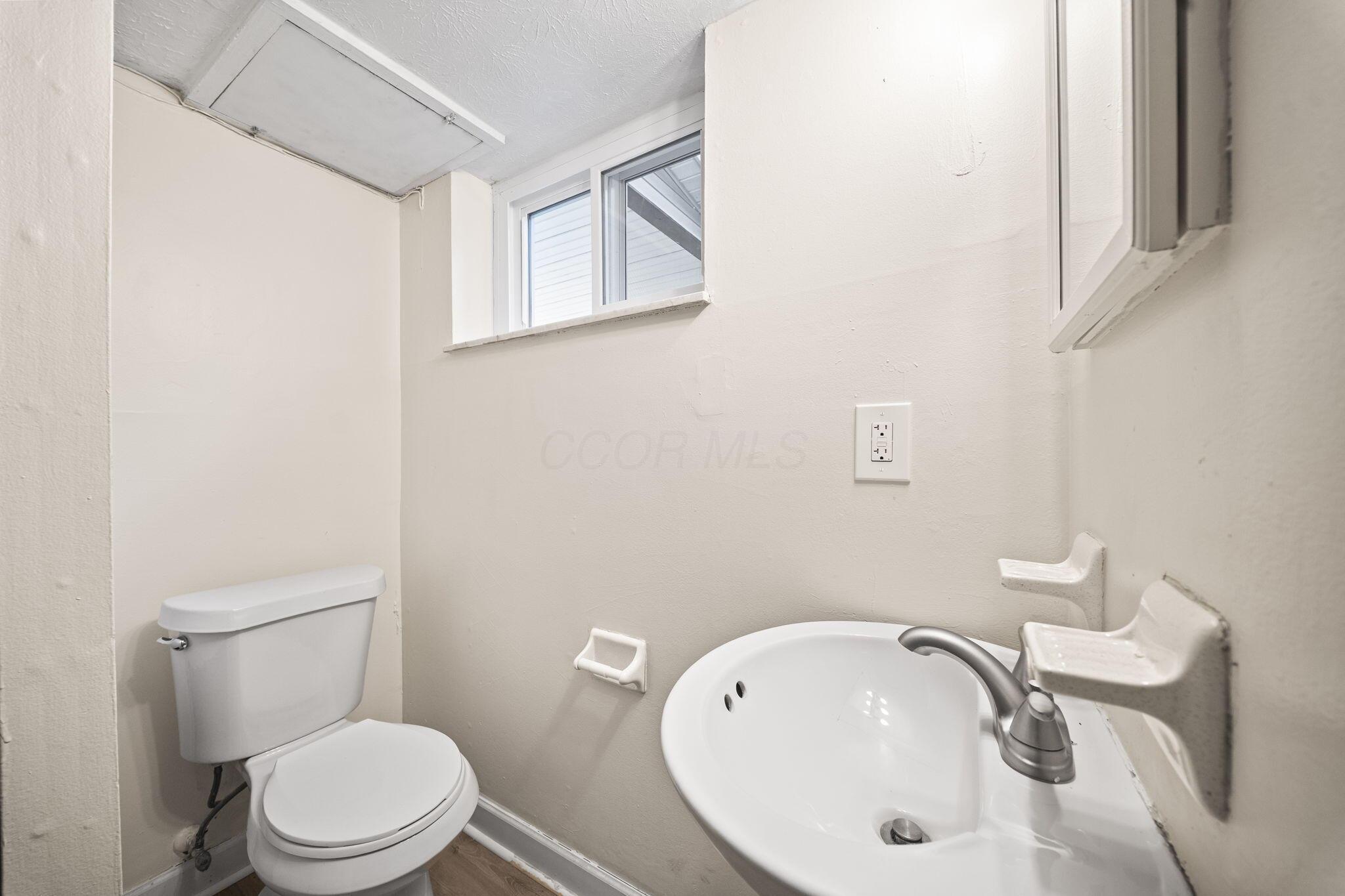 5155 Lindora Drive Property Photo 41