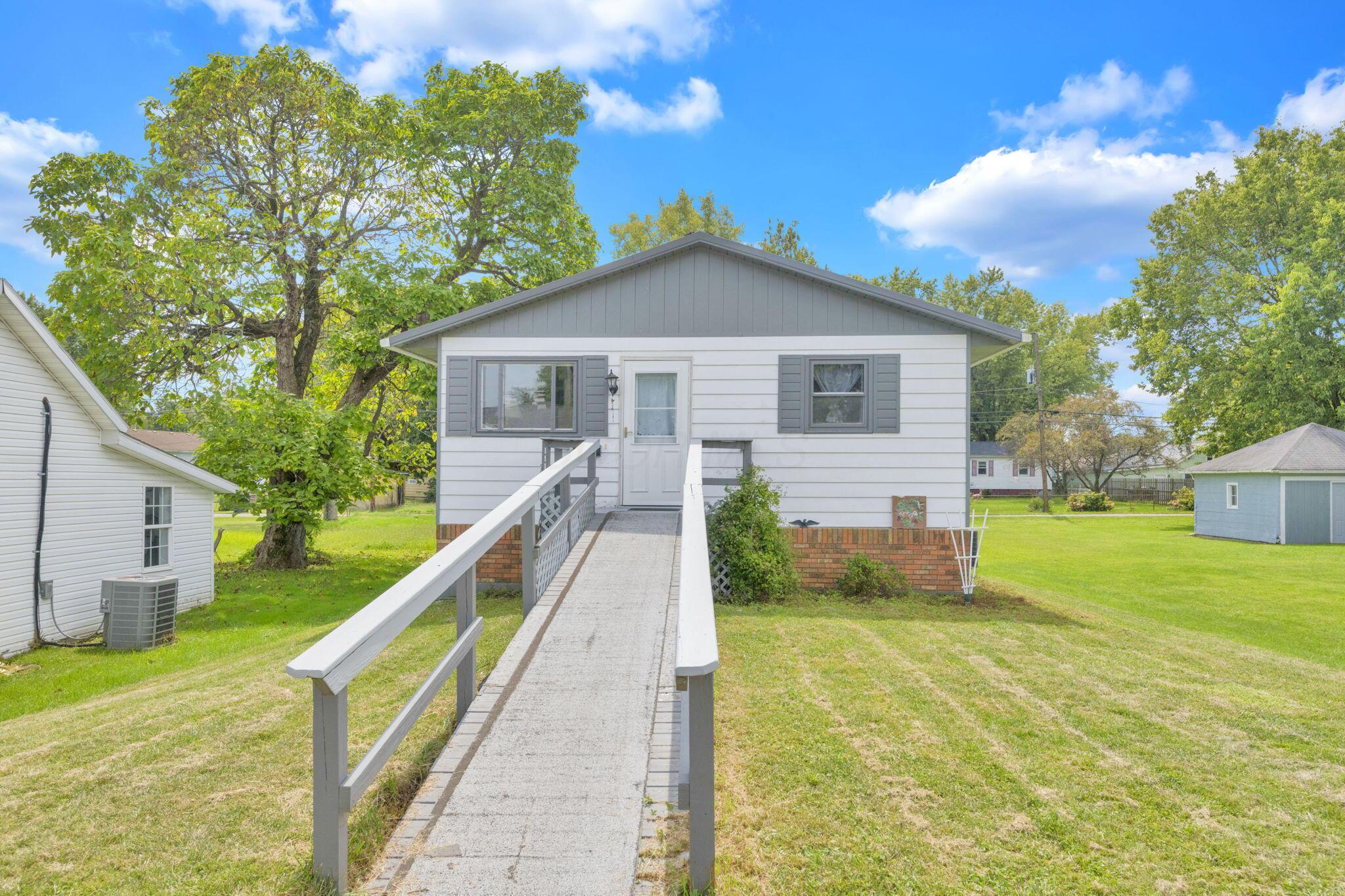 1116 E Chestnut Street Property Photo 1