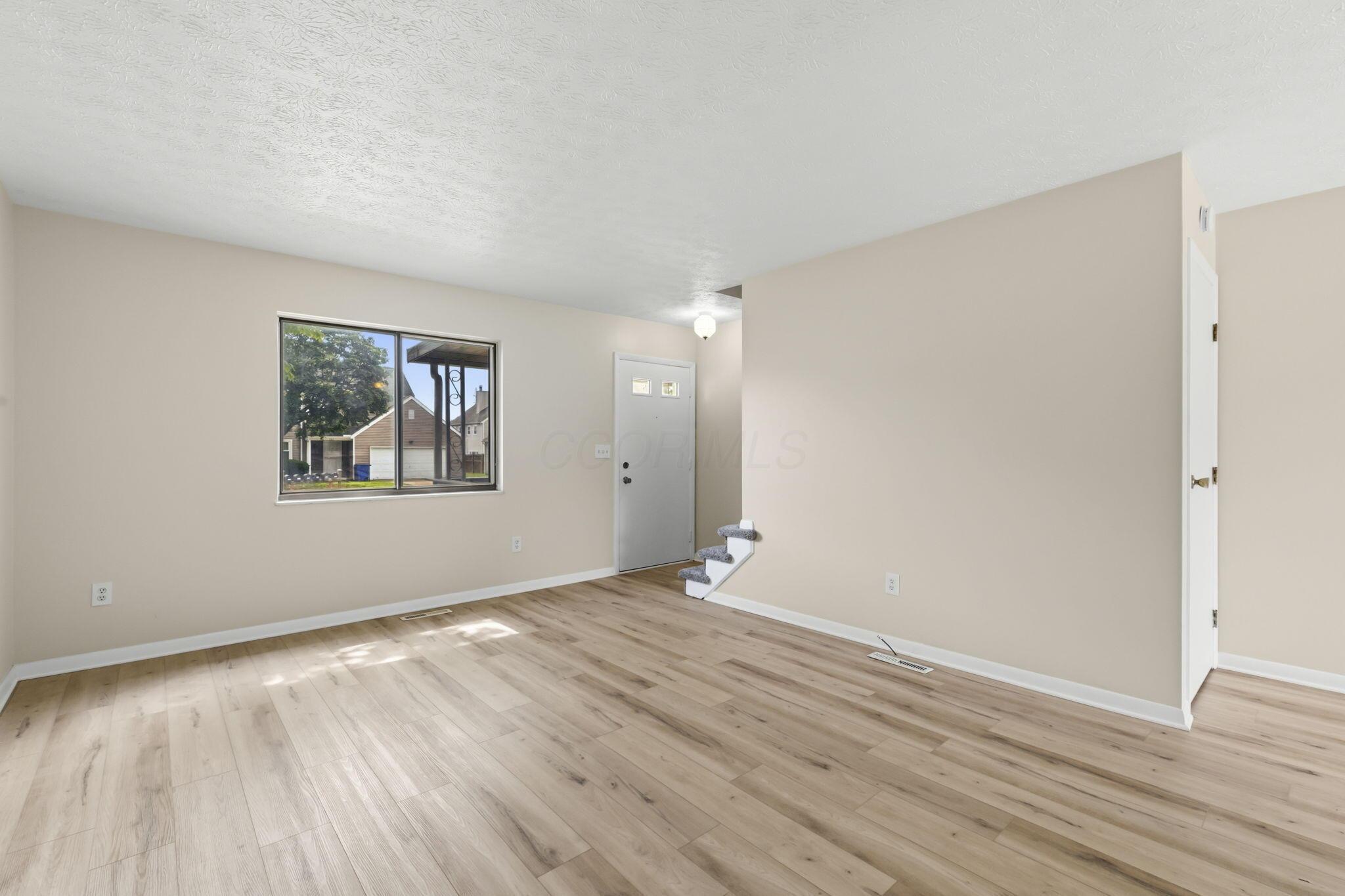 540 Willis Lane Property Photo 6