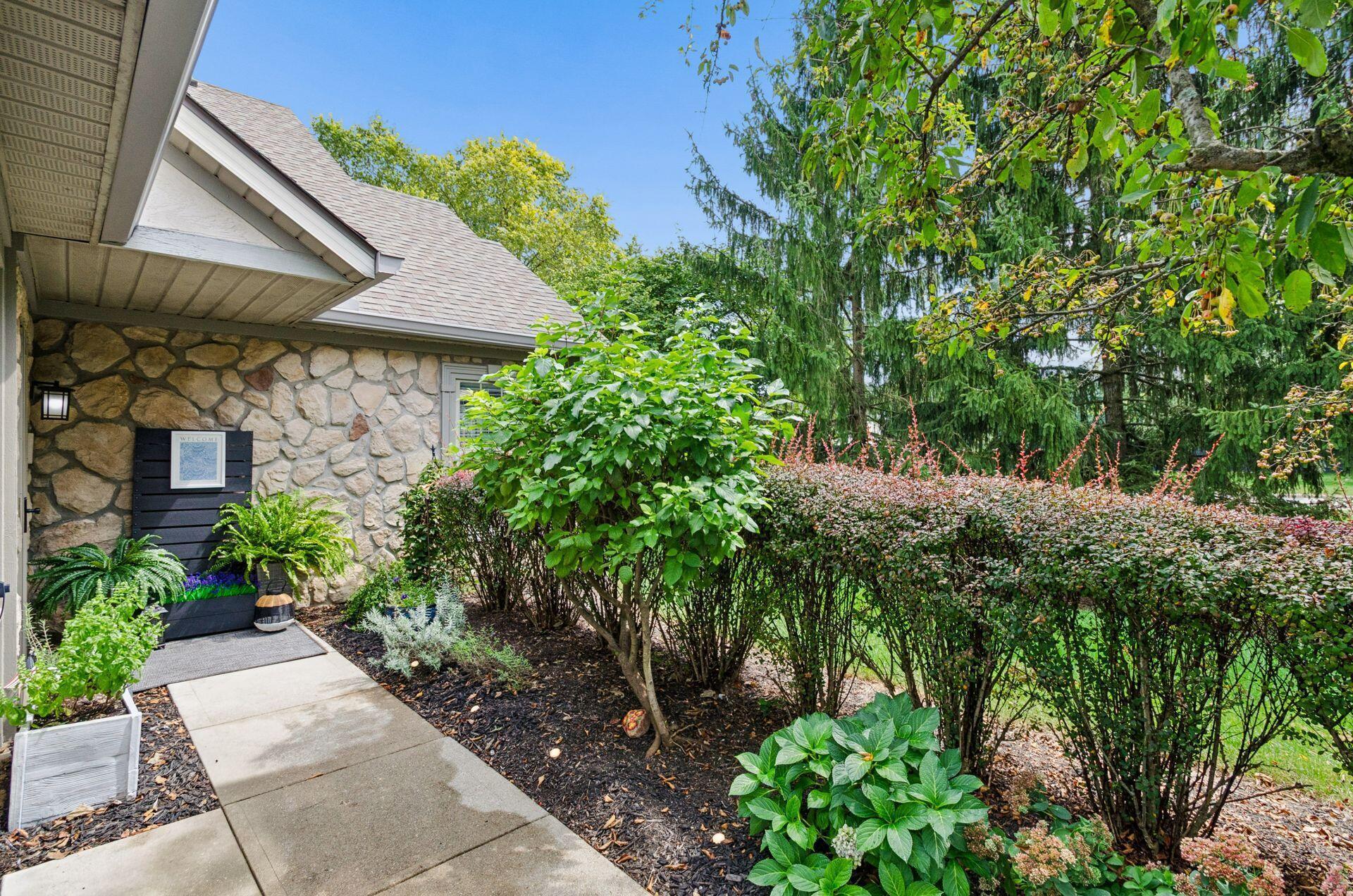 8612 Stonewoods Lane Property Photo 4