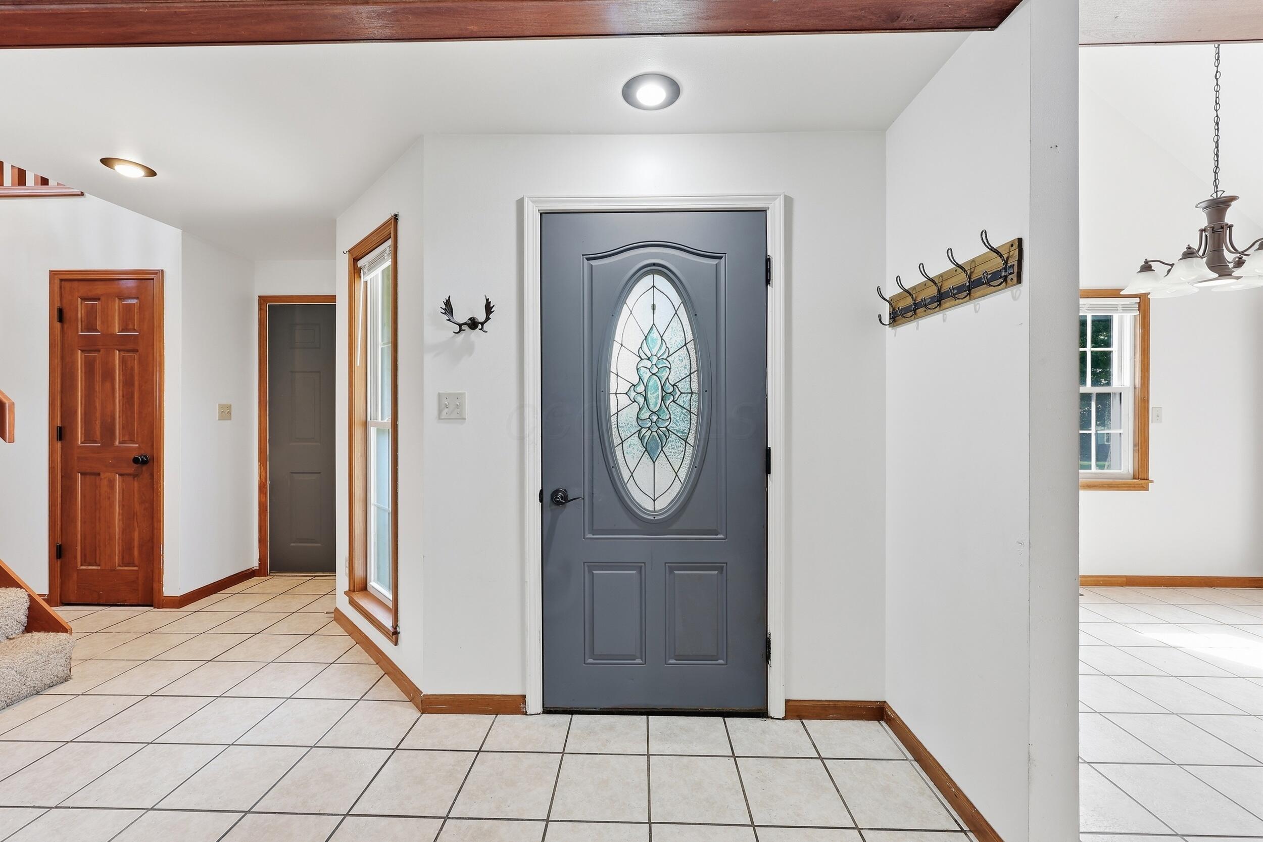 20372 Catherine Boulevard Property Photo 5