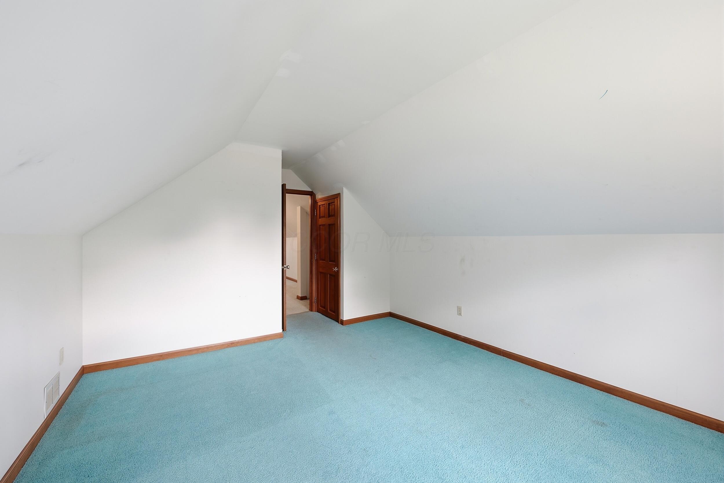 20372 Catherine Boulevard Property Photo 25
