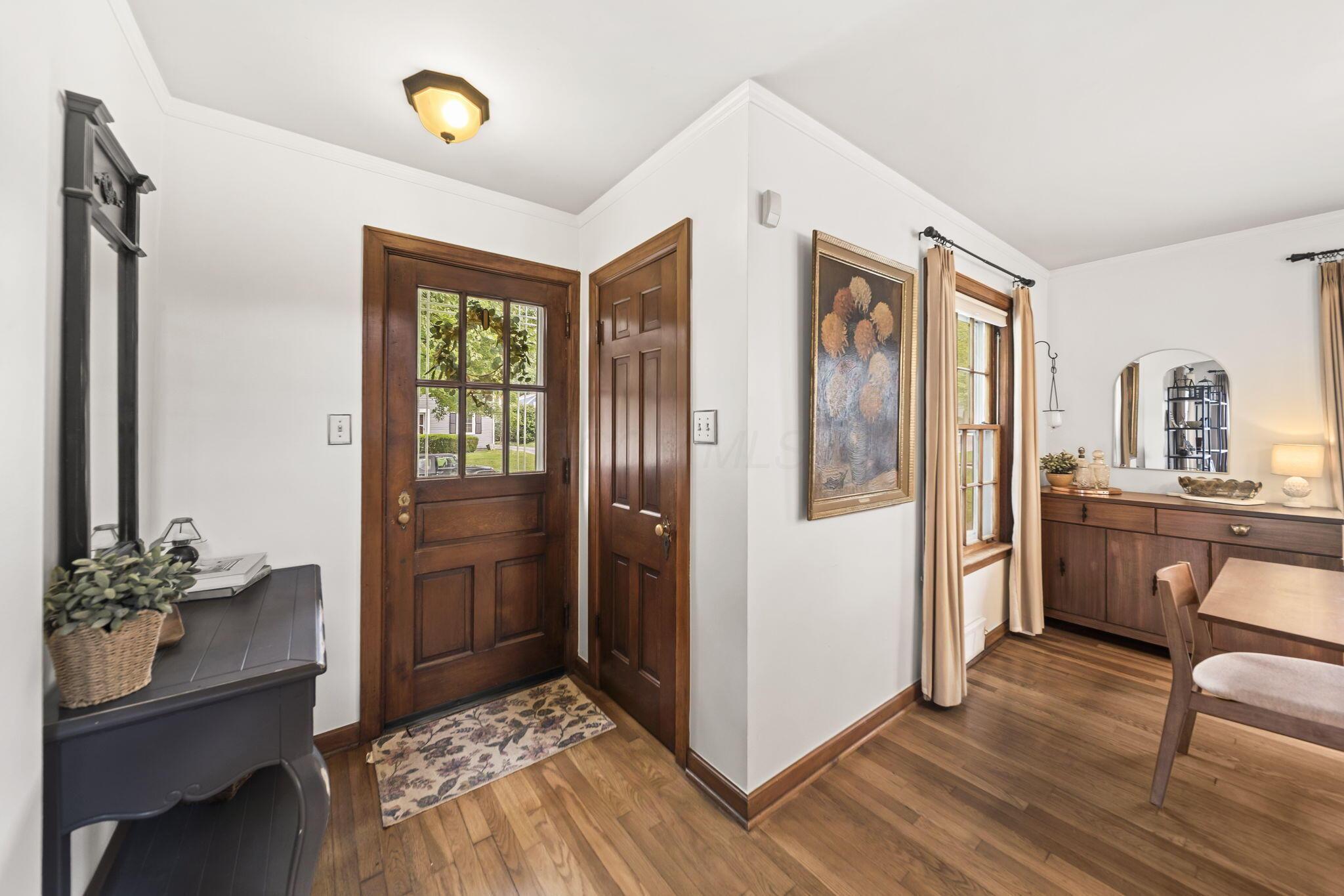 249 W Schreyer Place Property Photo 15