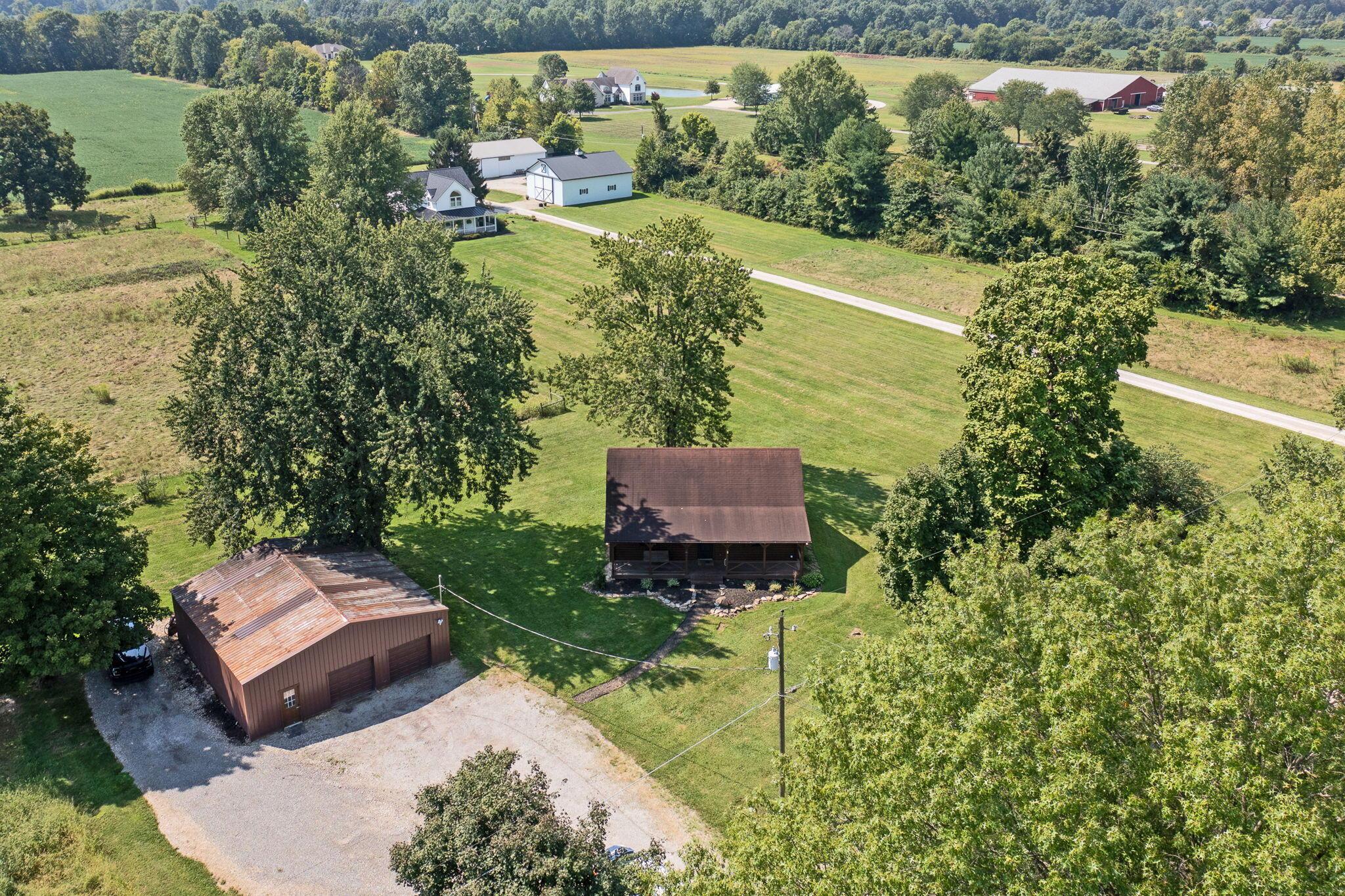1973 Ford Road Property Photo 2