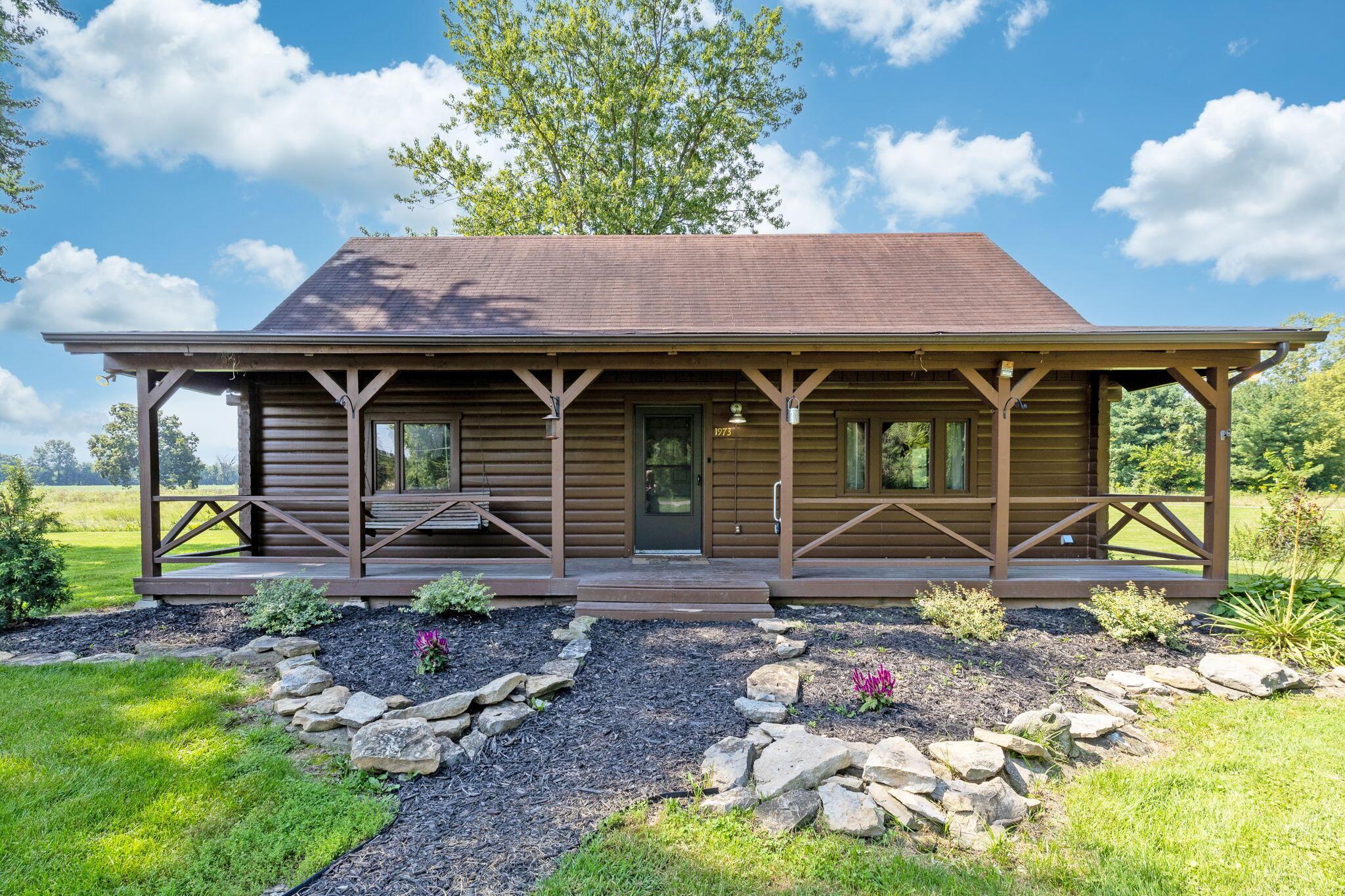 1973 Ford Road Property Photo 9