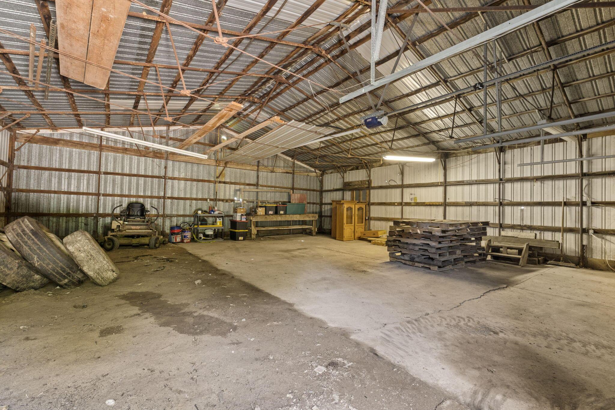 1973 Ford Road Property Photo 49