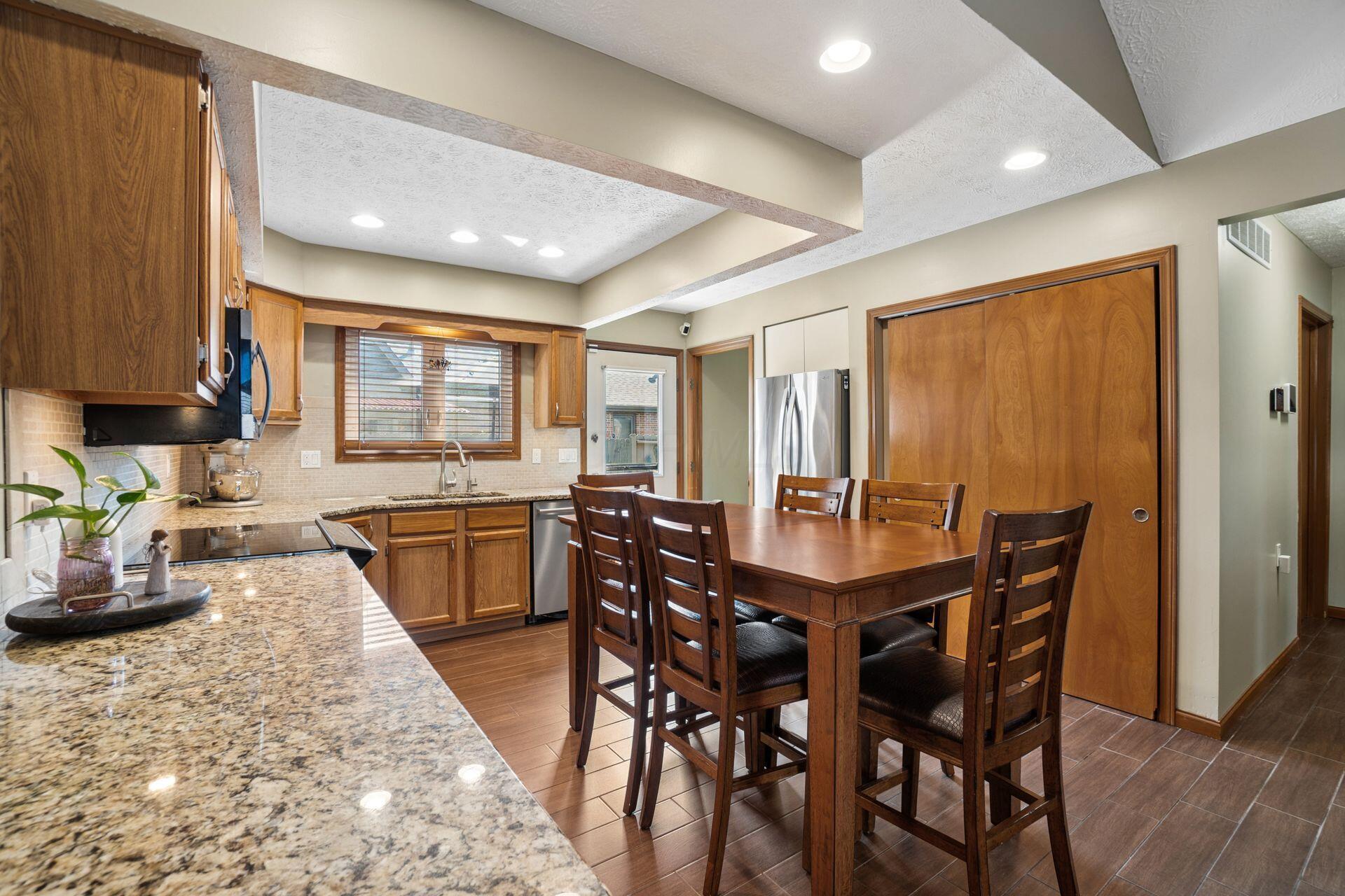 1402 Pegwood Drive Property Photo 10