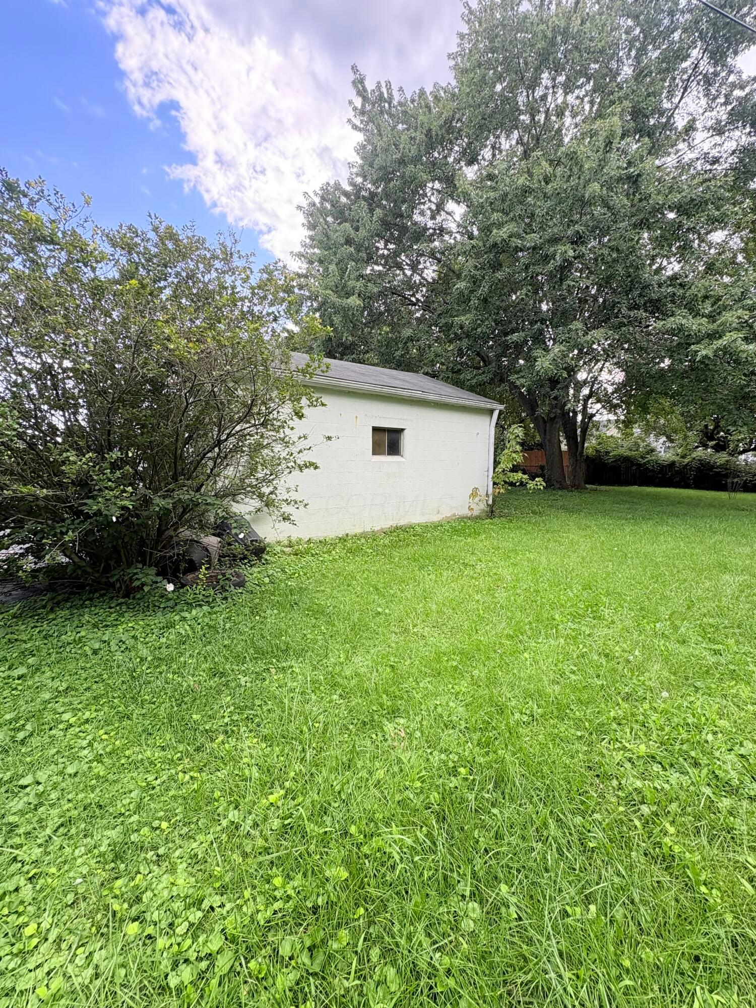 1199 Miller Avenue Property Photo 3
