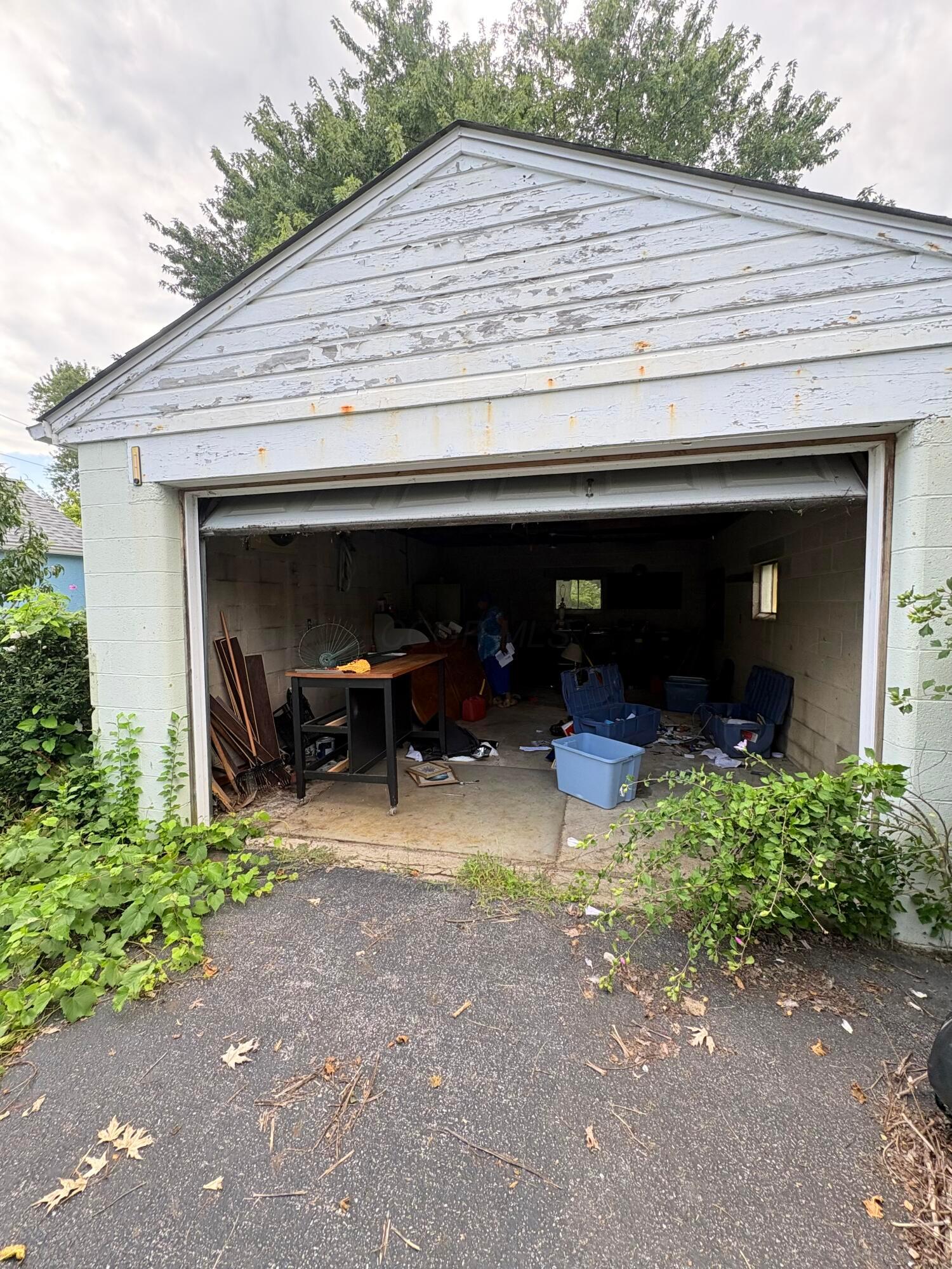 1199 Miller Avenue Property Photo 4