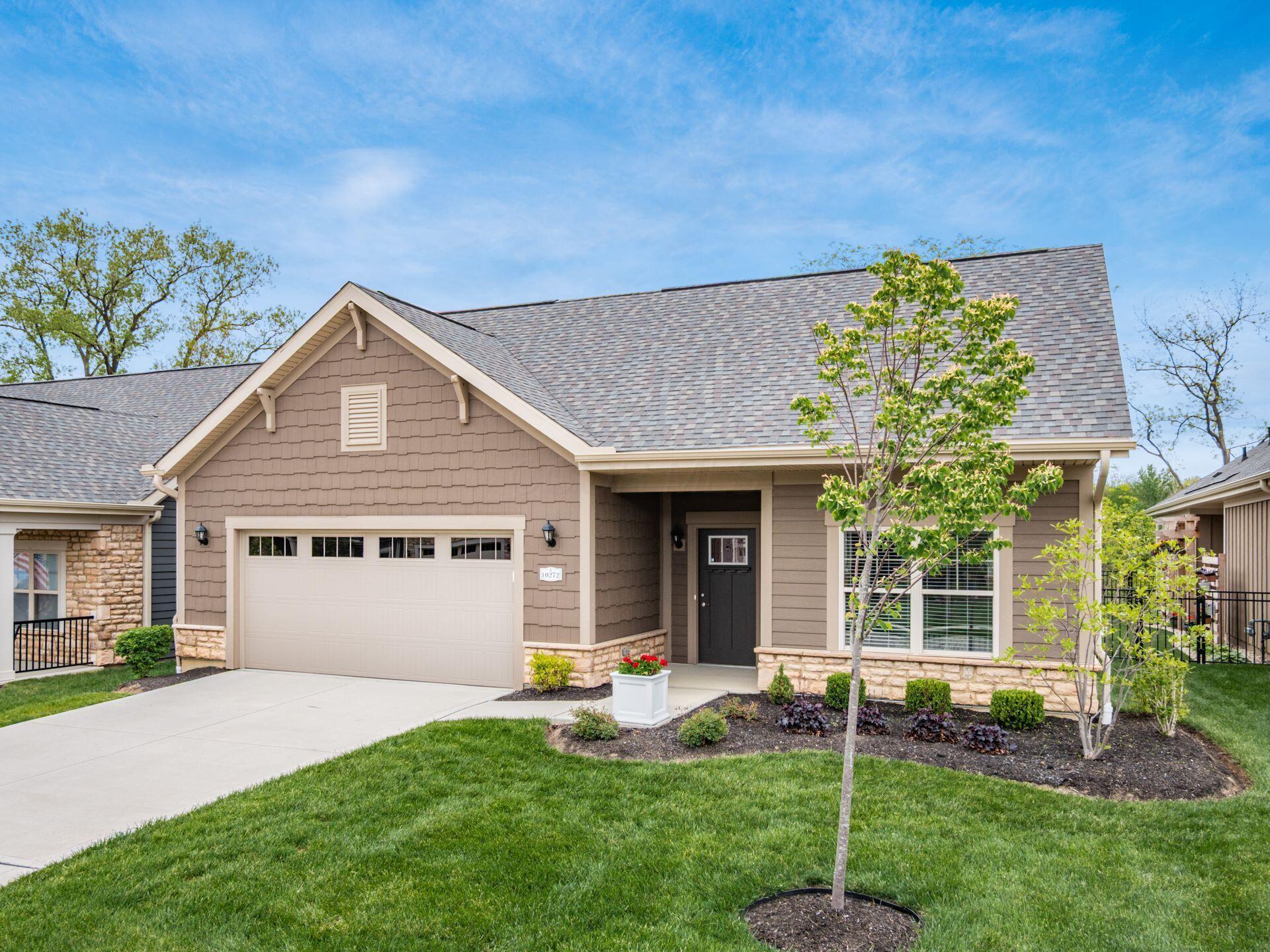 10272 Hyland Run Property Photo 1