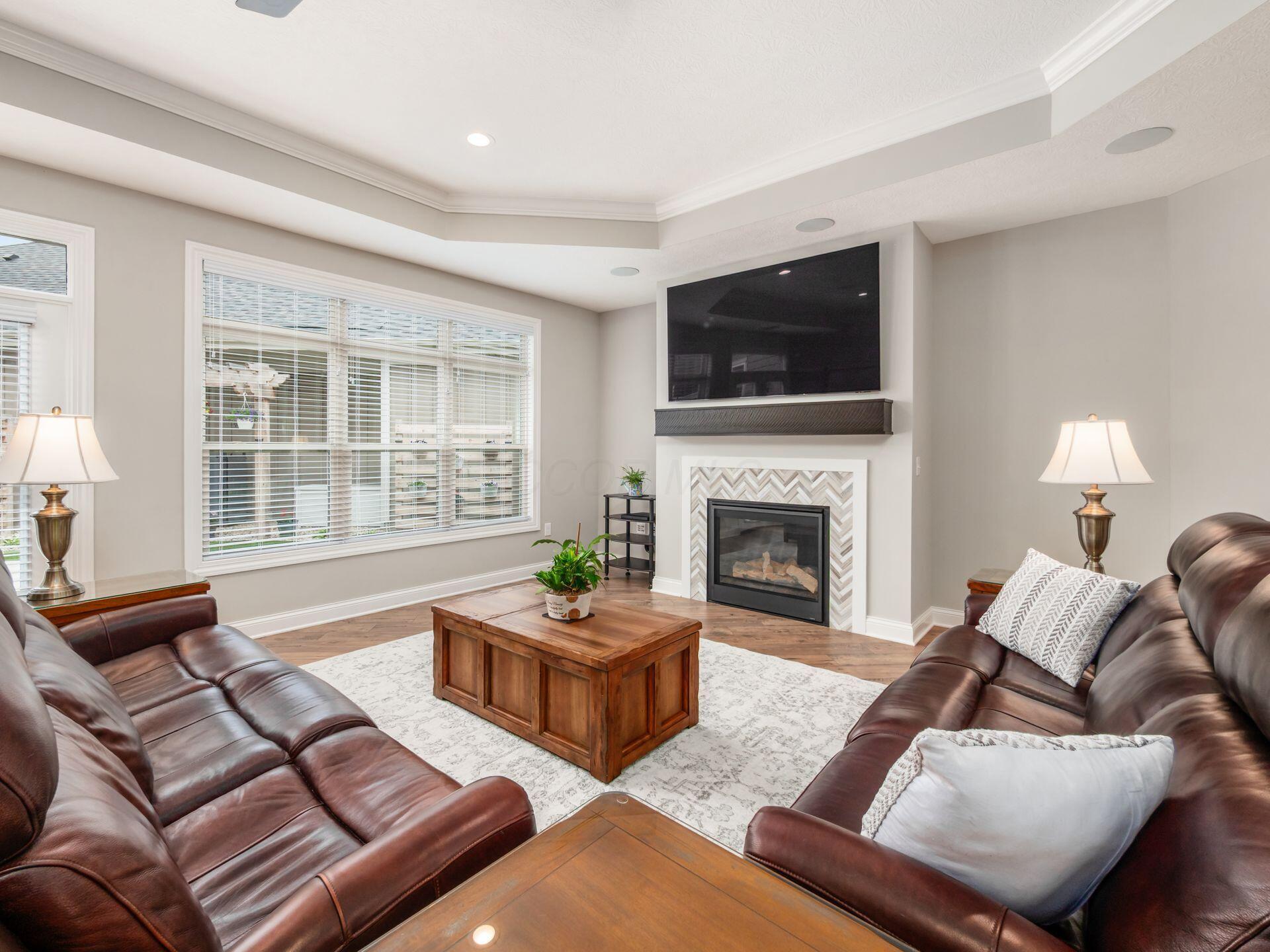 10272 Hyland Run Property Photo 11