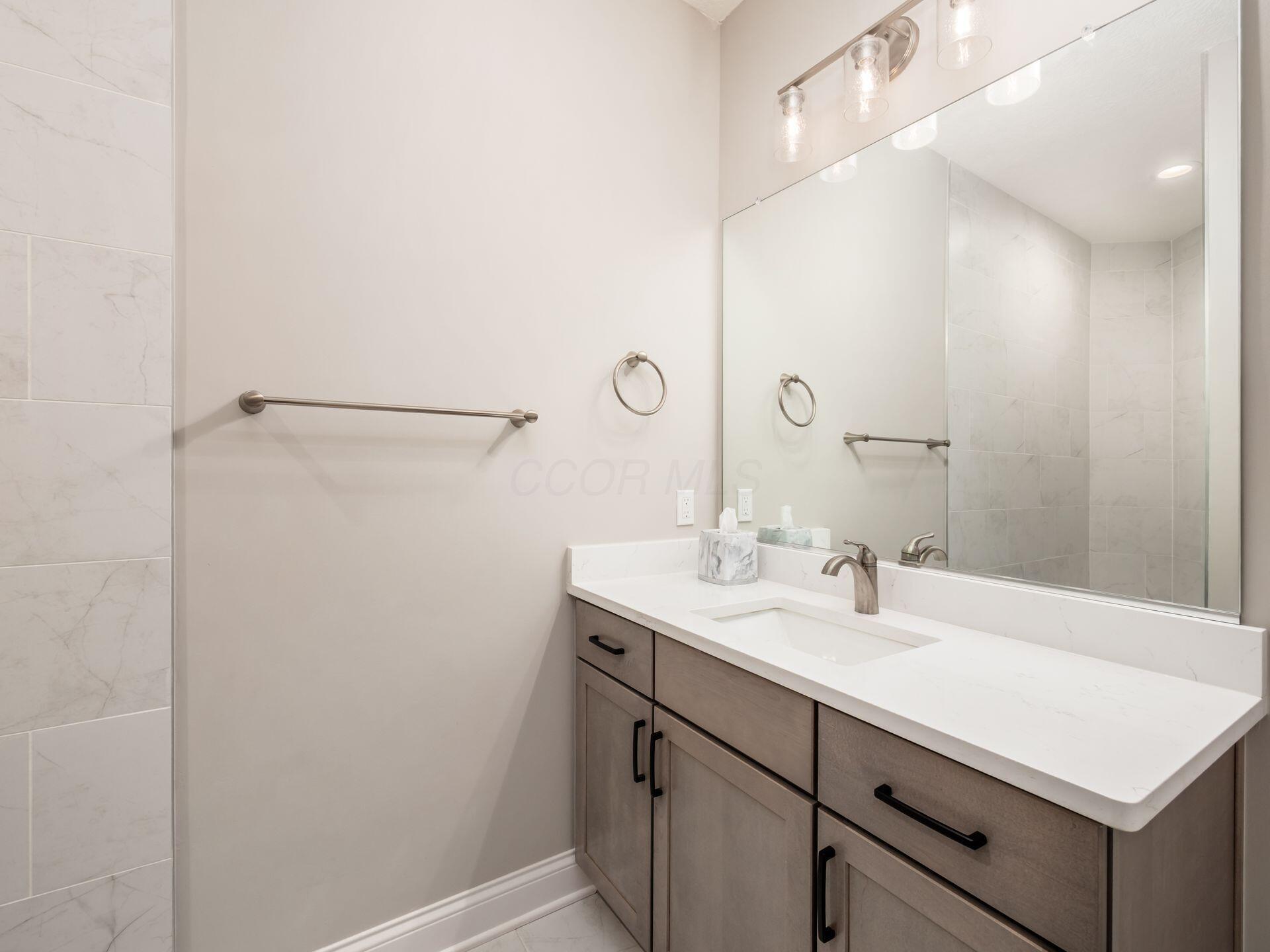 10272 Hyland Run Property Photo 41