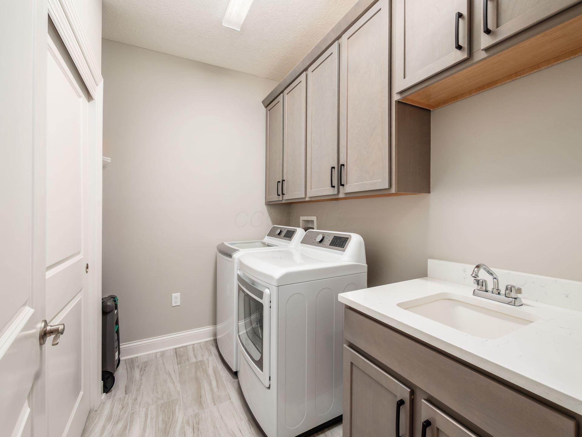 10272 Hyland Run Property Photo 44