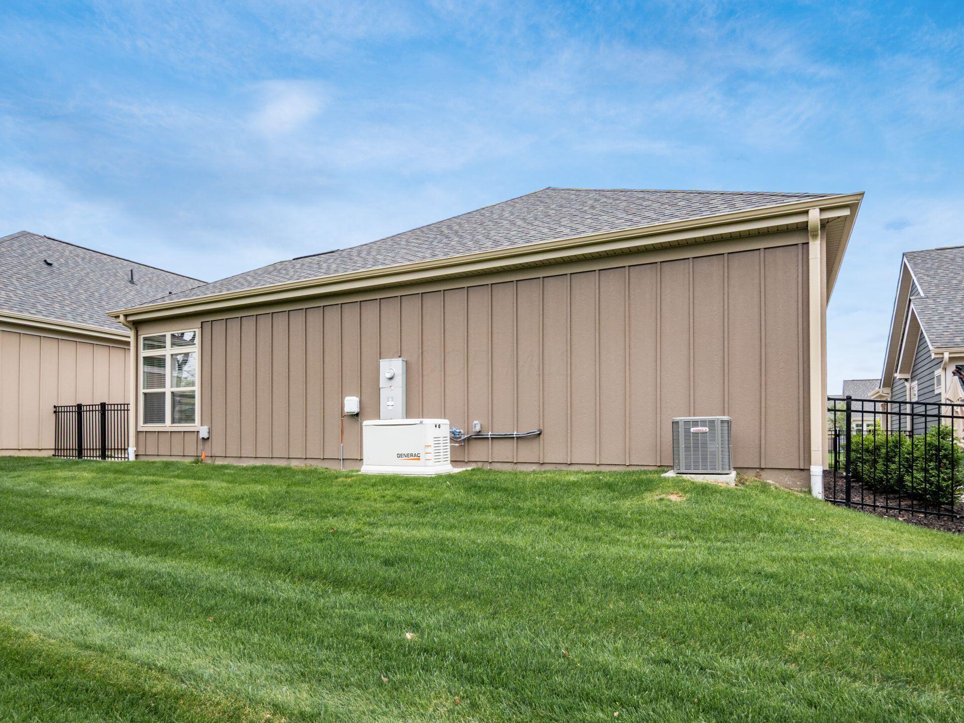 10272 Hyland Run Property Photo 74