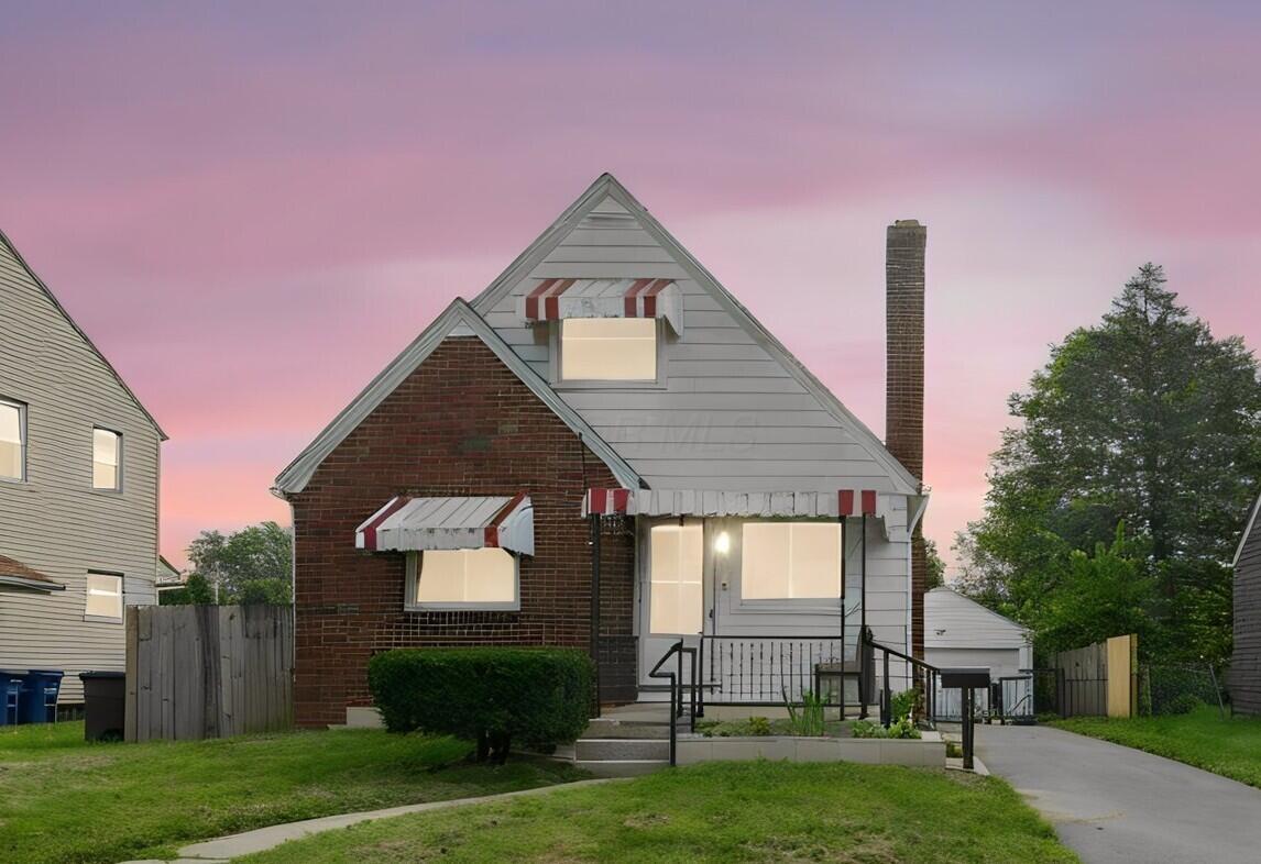 226033429 Property Photo 1