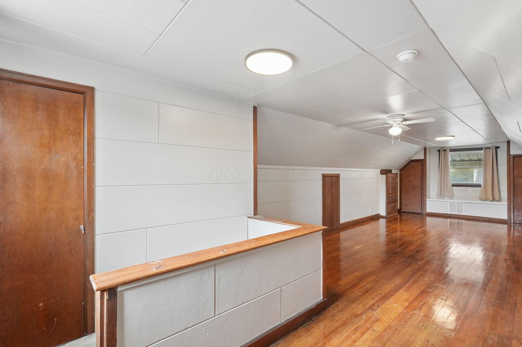 226033429 Property Photo 13