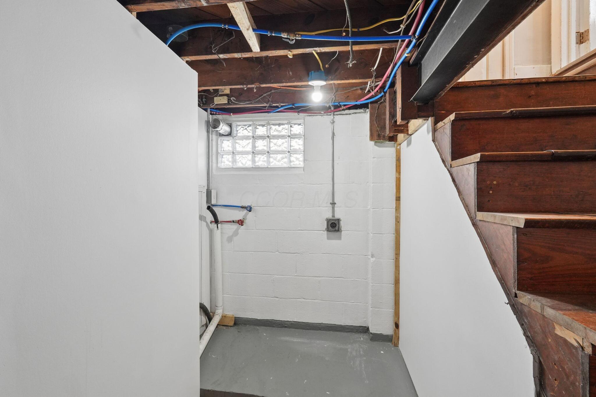 226033429 Property Photo 19