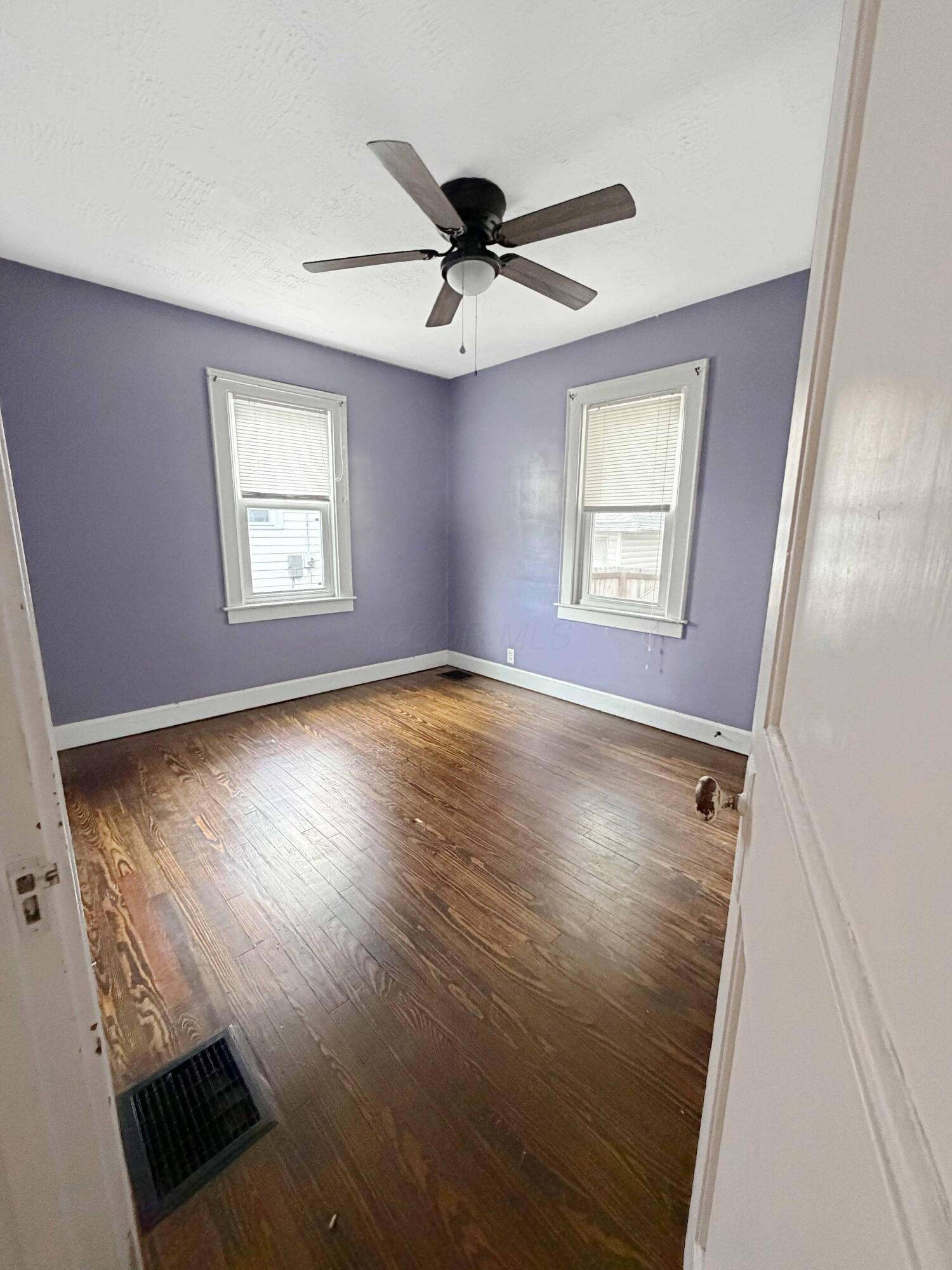163 N Pershing Drive Property Photo 3