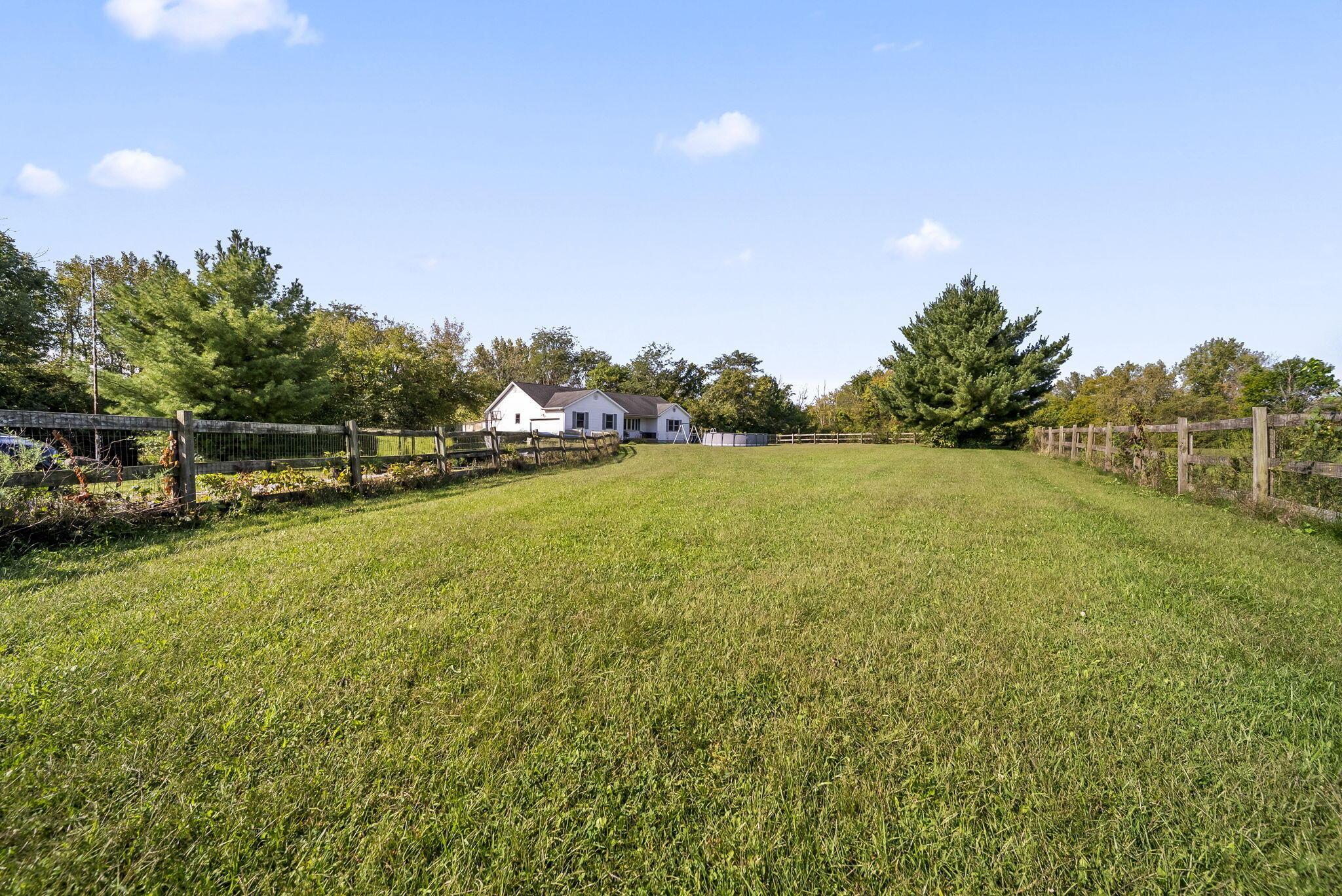 5939 Thompson Road Property Photo 2