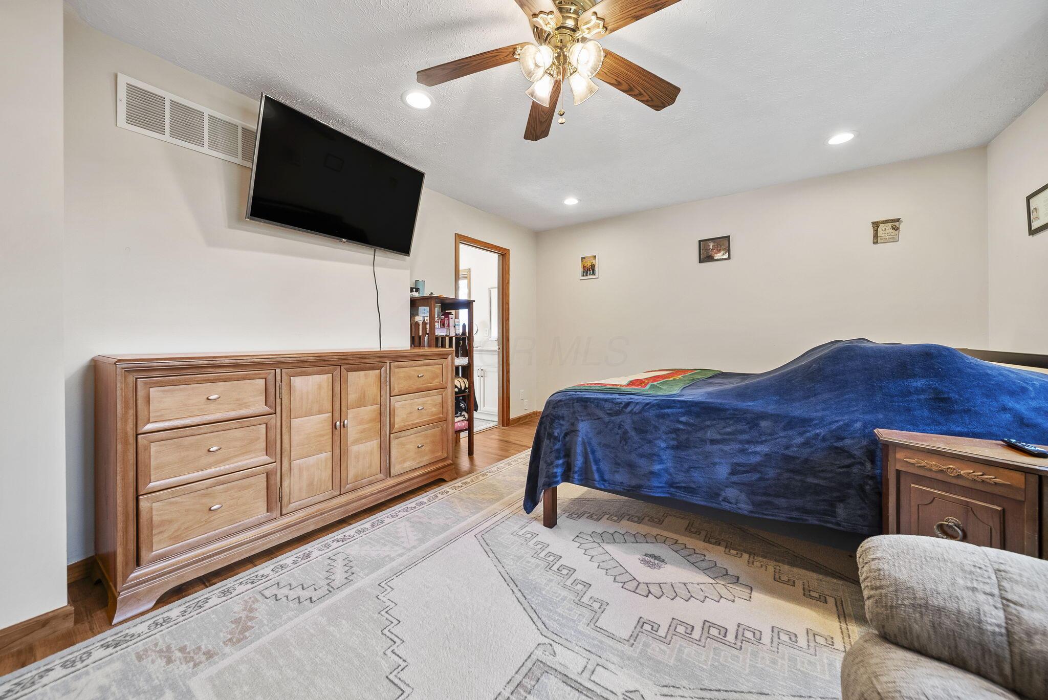 5939 Thompson Road Property Photo 21