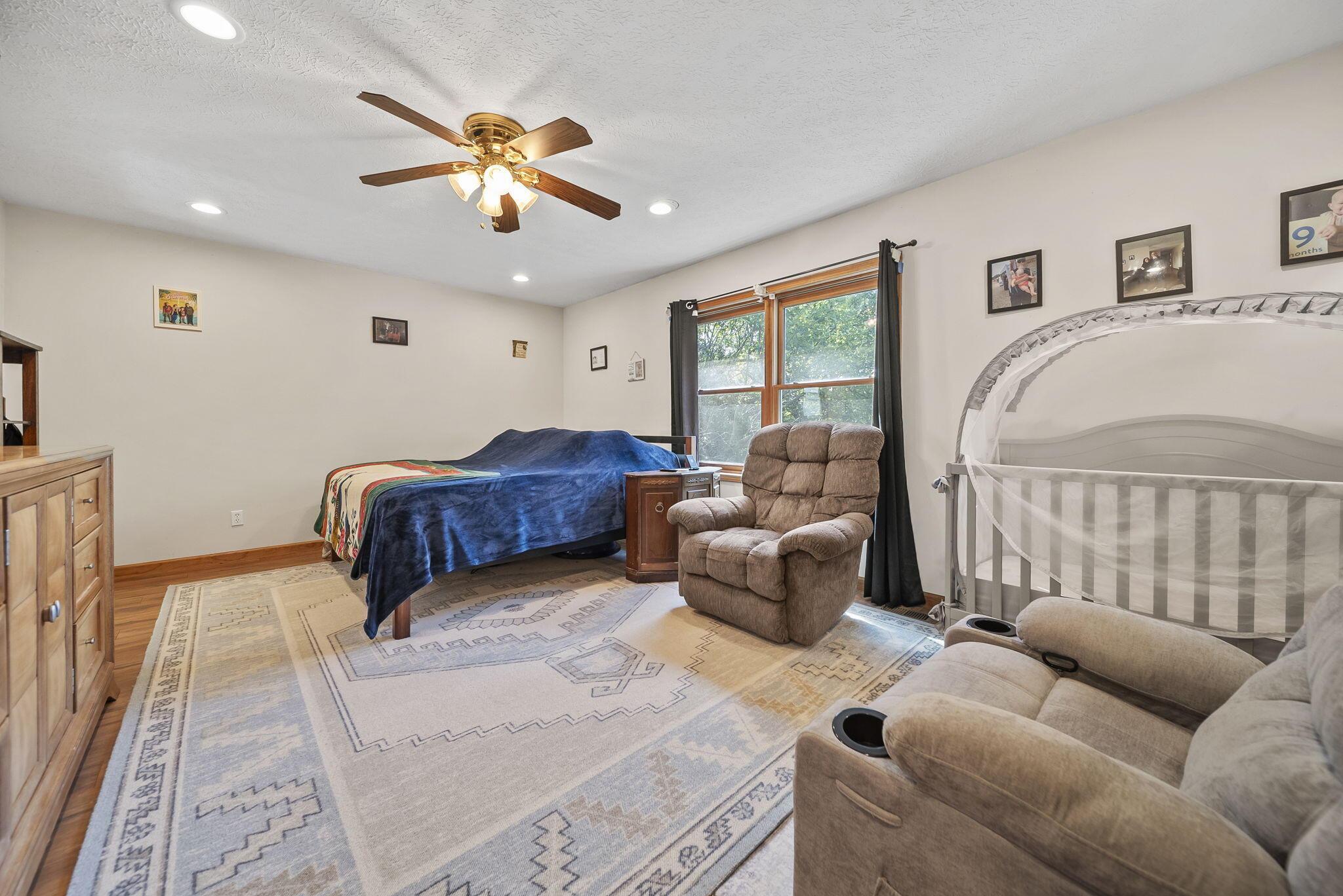 5939 Thompson Road Property Photo 22