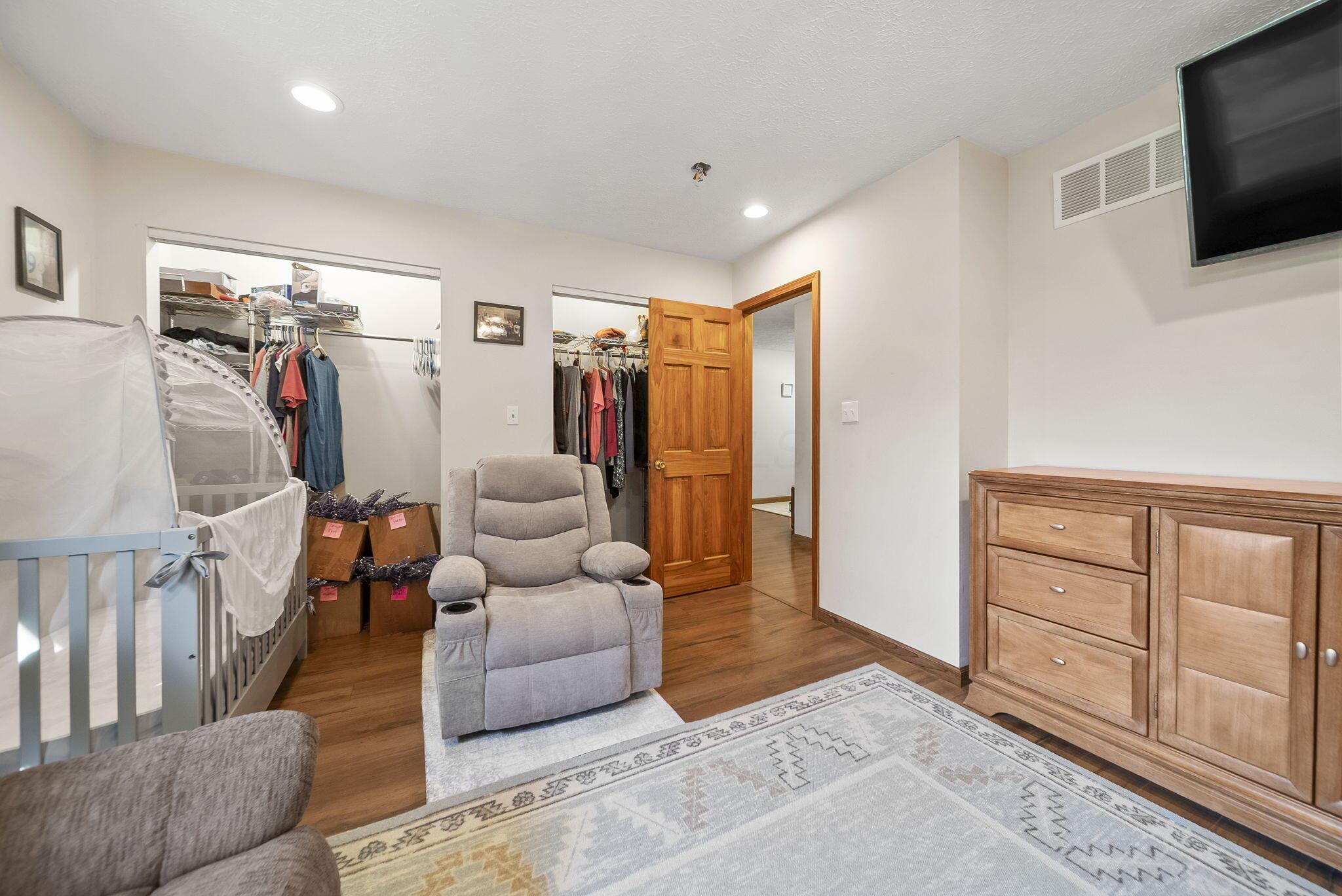 5939 Thompson Road Property Photo 23