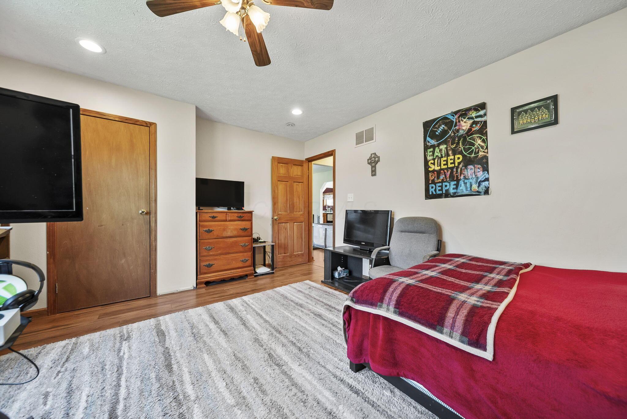 5939 Thompson Road Property Photo 27