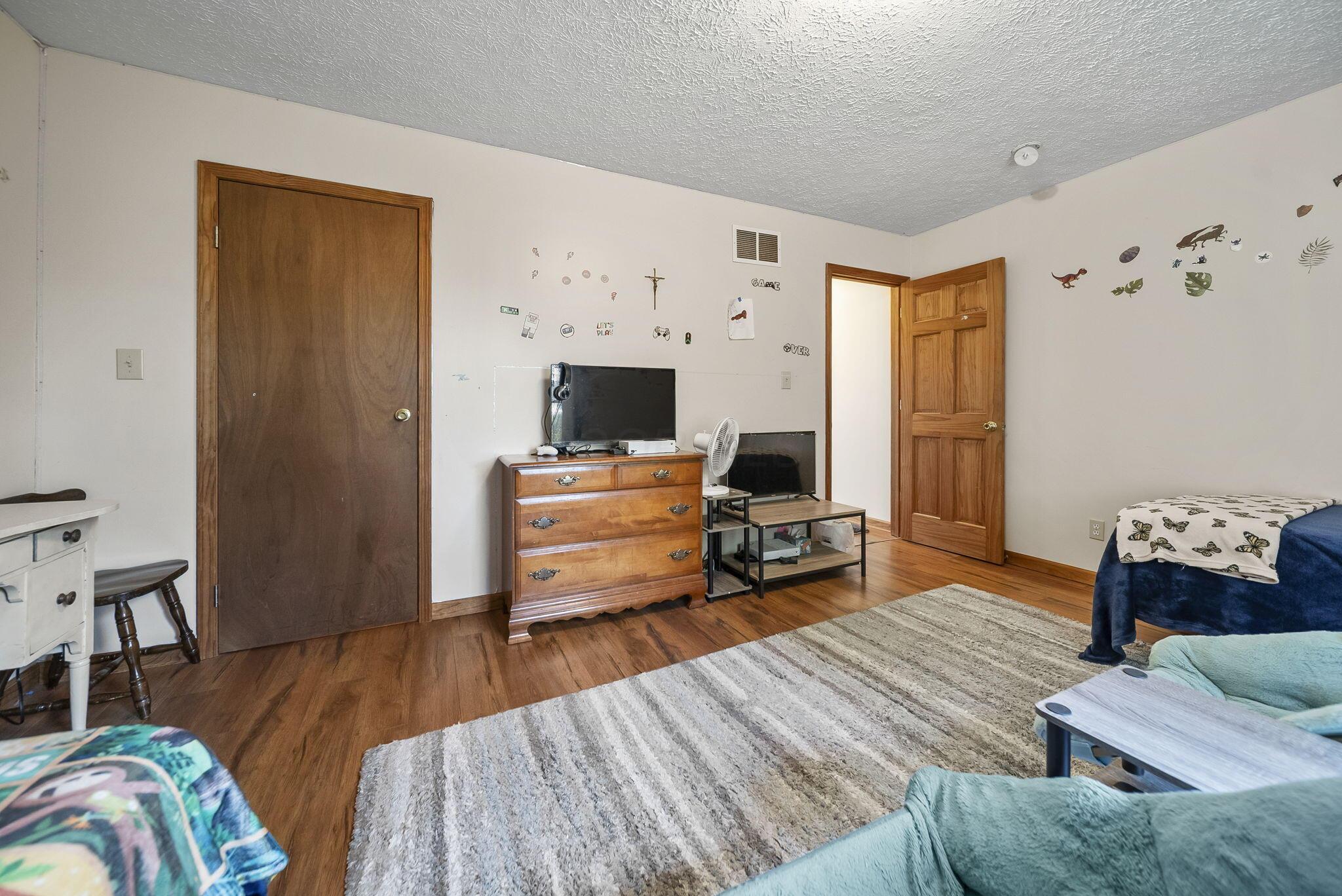 5939 Thompson Road Property Photo 30