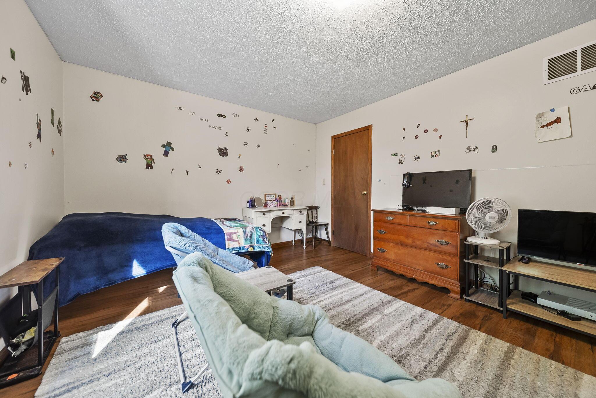 5939 Thompson Road Property Photo 32