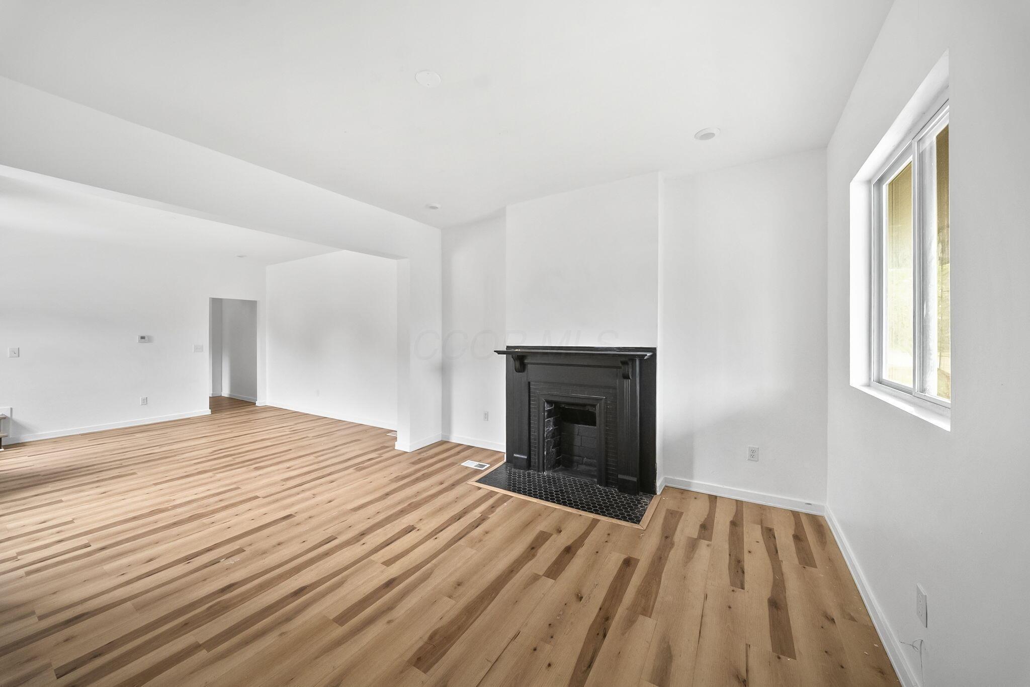 1118 Lockbourne Road Property Photo 7