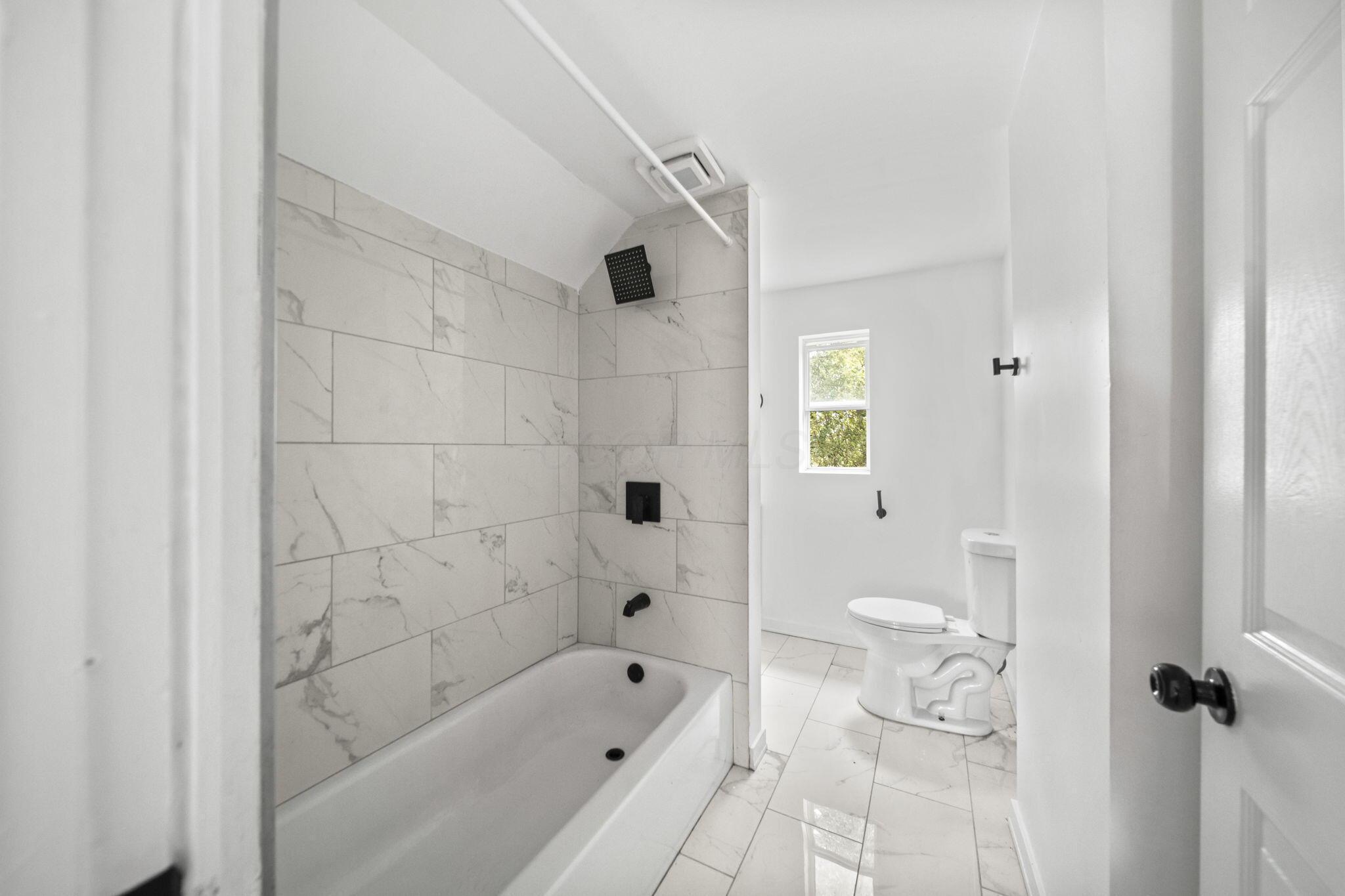 1118 Lockbourne Road Property Photo 16