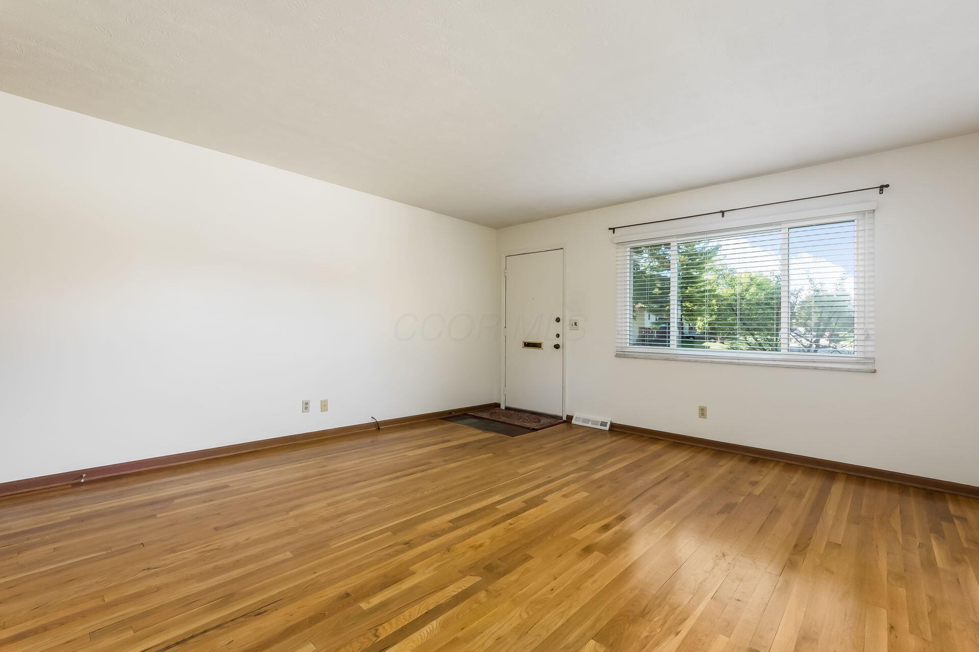 226033473 Property Photo 5