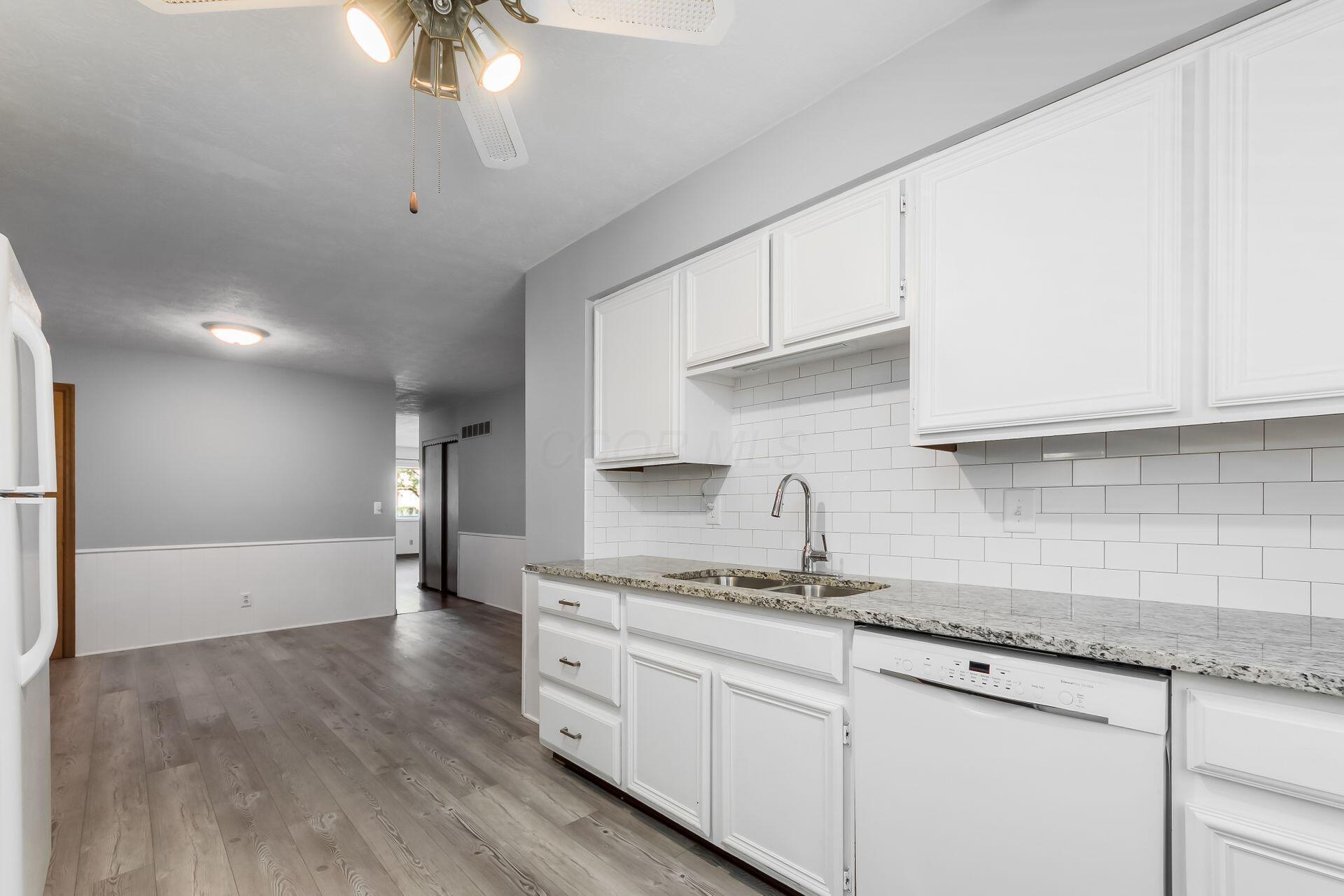 226033473 Property Photo 10