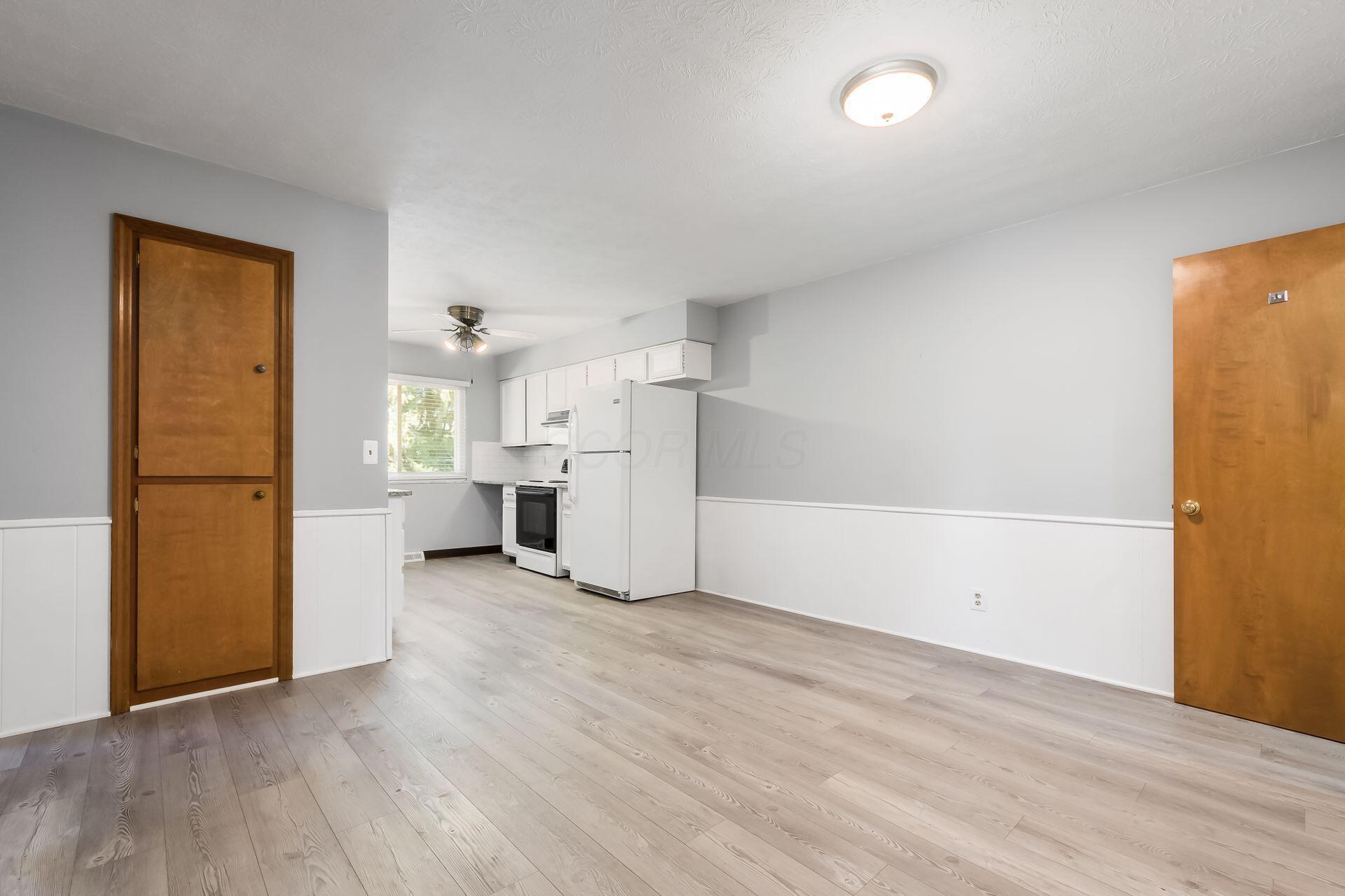 226033473 Property Photo 12