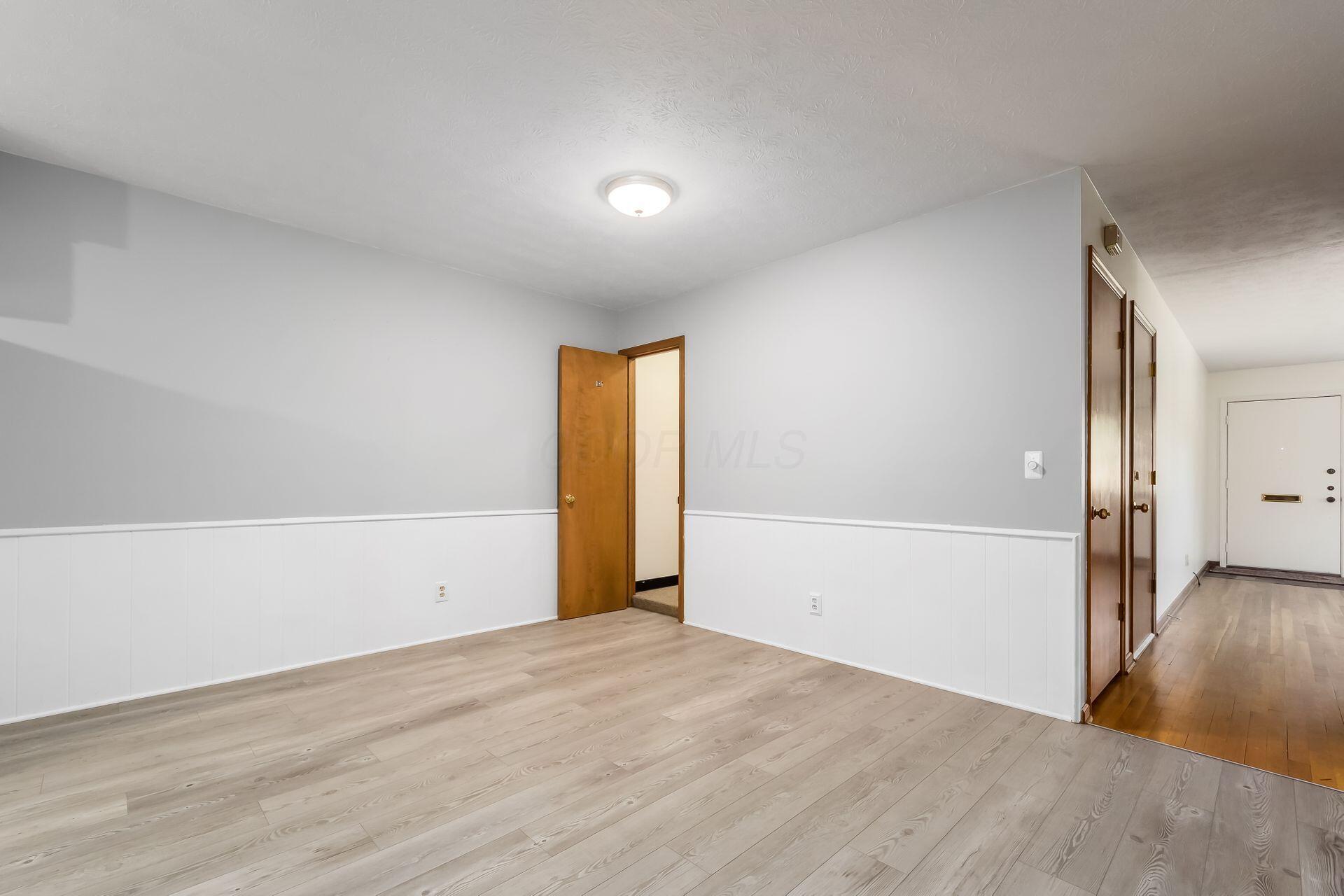 226033473 Property Photo 13