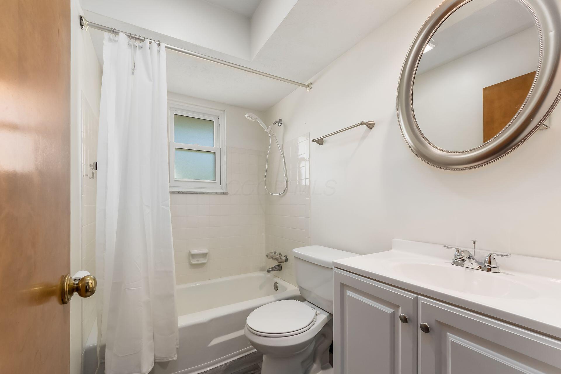 226033473 Property Photo 22