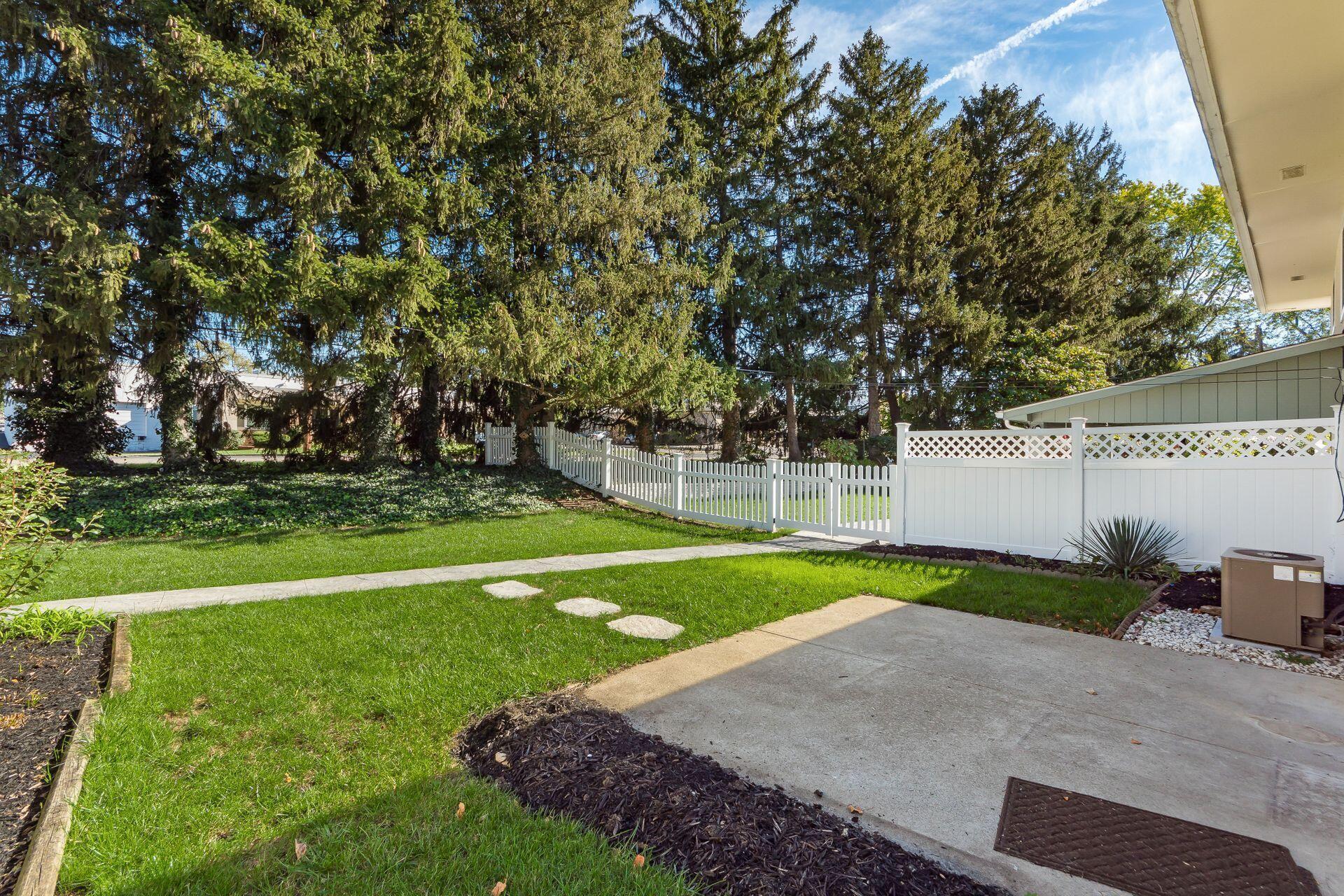 226033473 Property Photo 24
